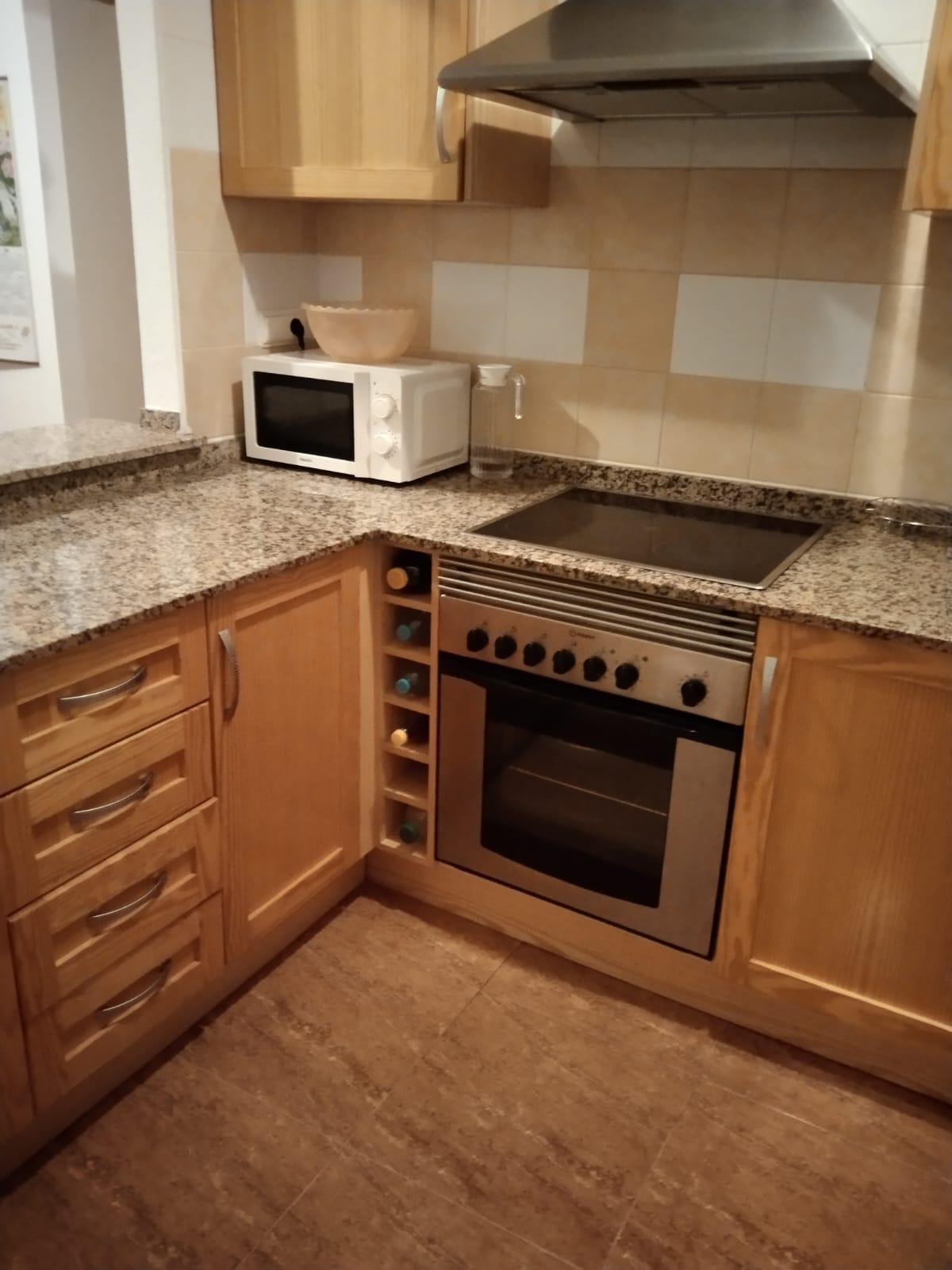 For sale - 2 Bedroom 1 Bathroom Apartment in Torrevieja - Parque Acuático - Sector 25  - Alicante