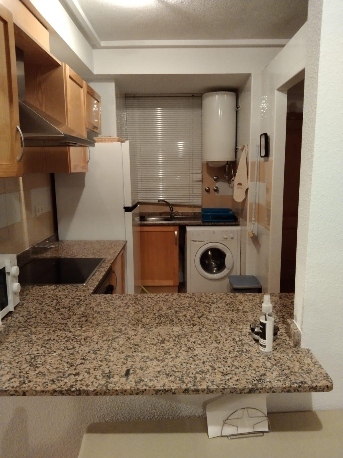 For sale - 2 Bedroom 1 Bathroom Apartment in Torrevieja - Parque Acuático - Sector 25  - Alicante