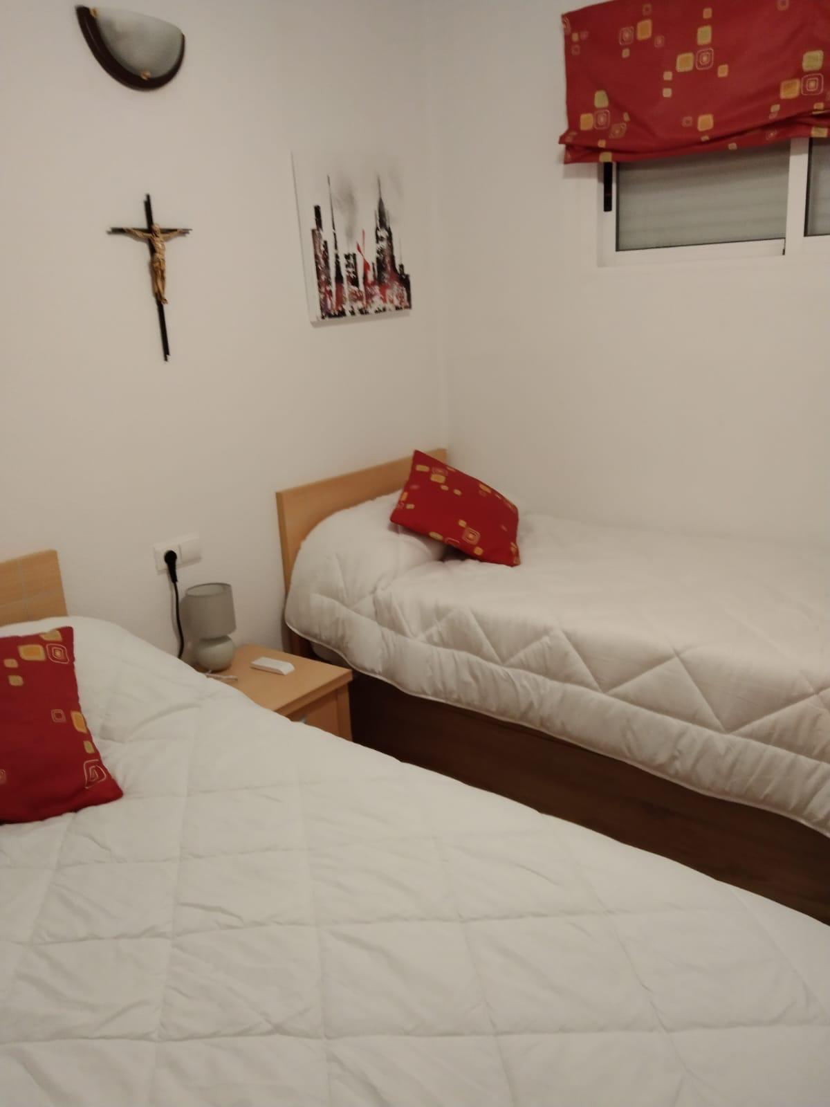For sale - 2 Bedroom 1 Bathroom Apartment in Torrevieja - Parque Acuático - Sector 25  - Alicante
