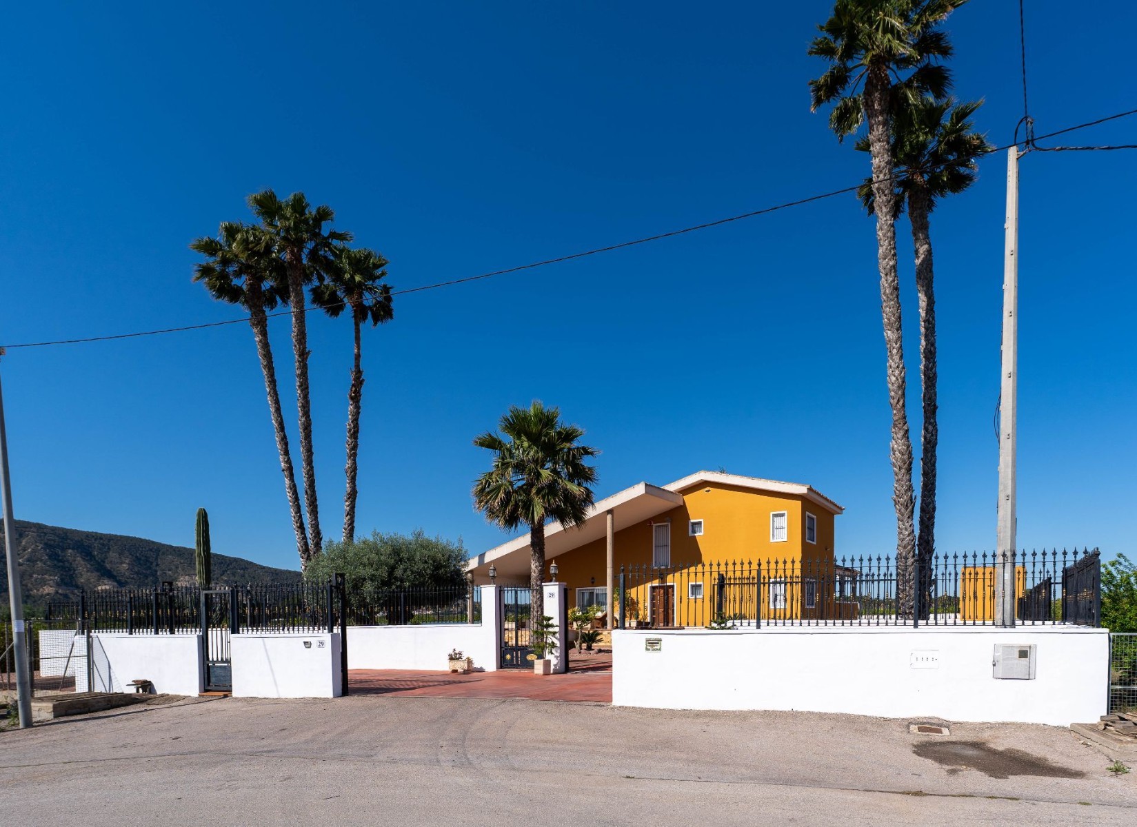 Sold - 5 Bedroom 3 Bathroom Villa in Orihuela - Inland  - Alicante
