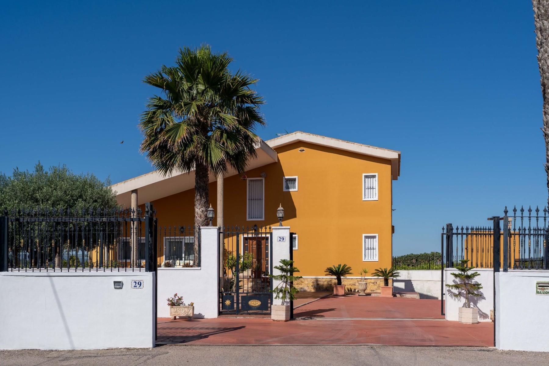 Sold - 5 Bedroom 3 Bathroom Villa in Orihuela - Inland  - Alicante