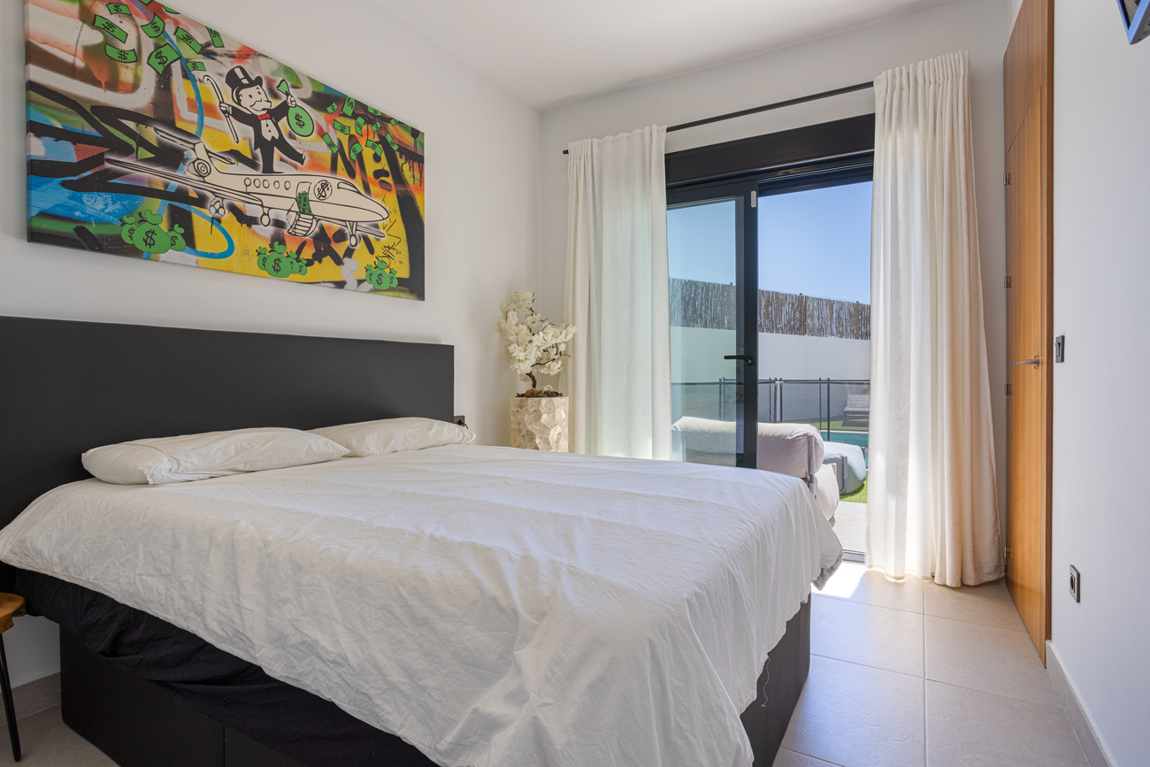 For sale - 4 Bedroom 3 Bathroom Villa in Ciudad Quesada - center  - Alicante