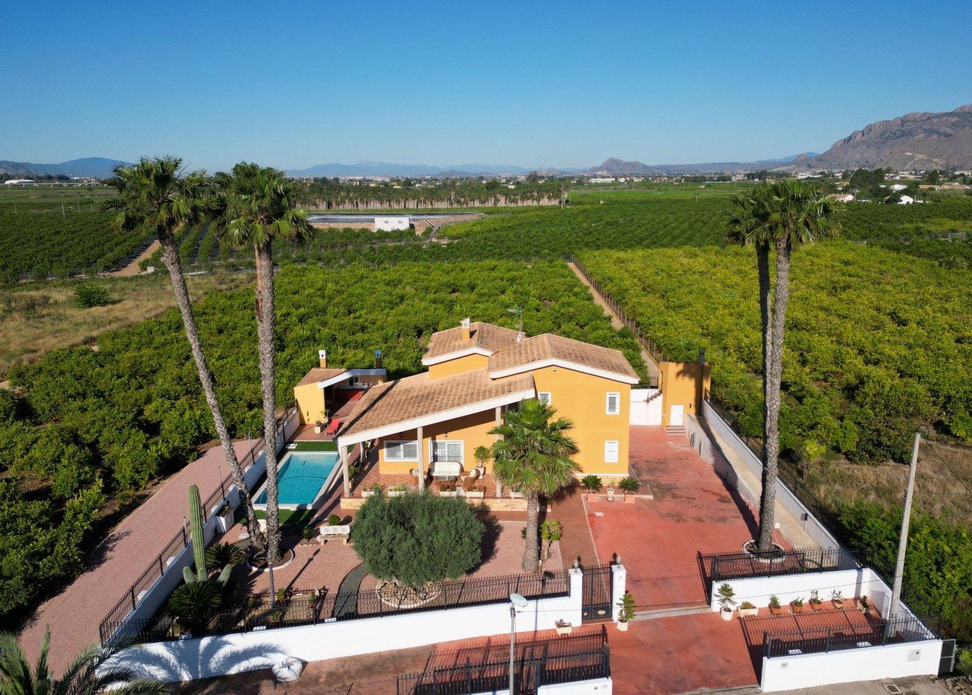 For sale - 5 Bedroom 3 Bathroom Villa in Orihuela - Orihuela Ciudad  - Alicante