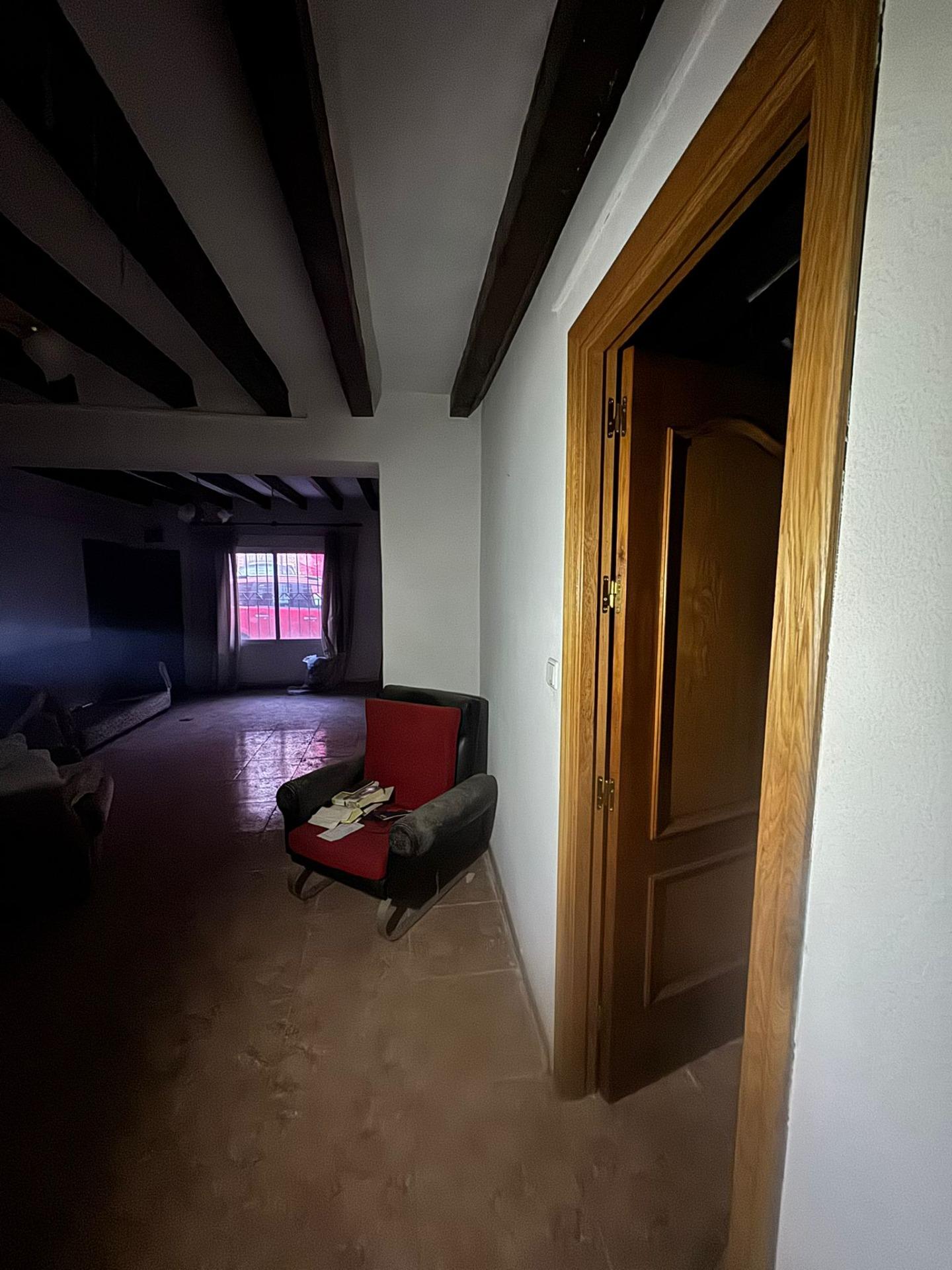 For sale - 7 Bedroom 3 Bathroom Town House in Orihuela - Orihuela Ciudad  - Alicante