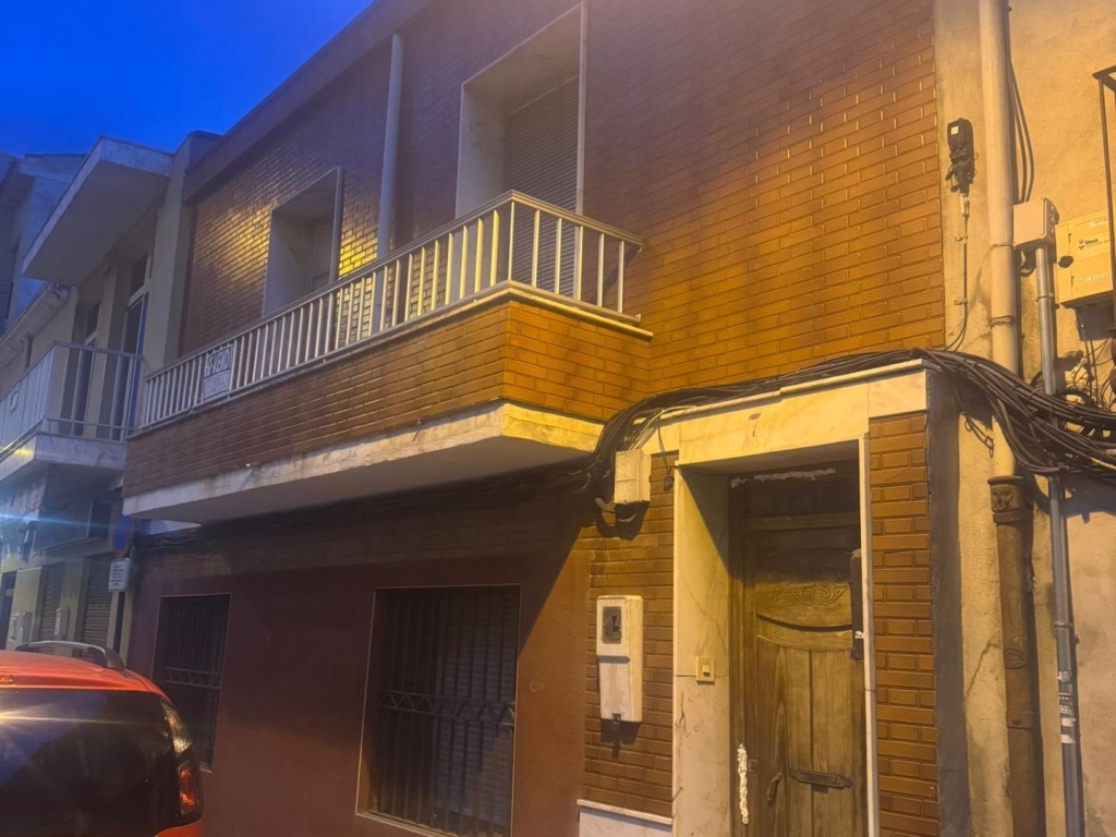 7 Bedroom 3 Bathroom Town House in Orihuela