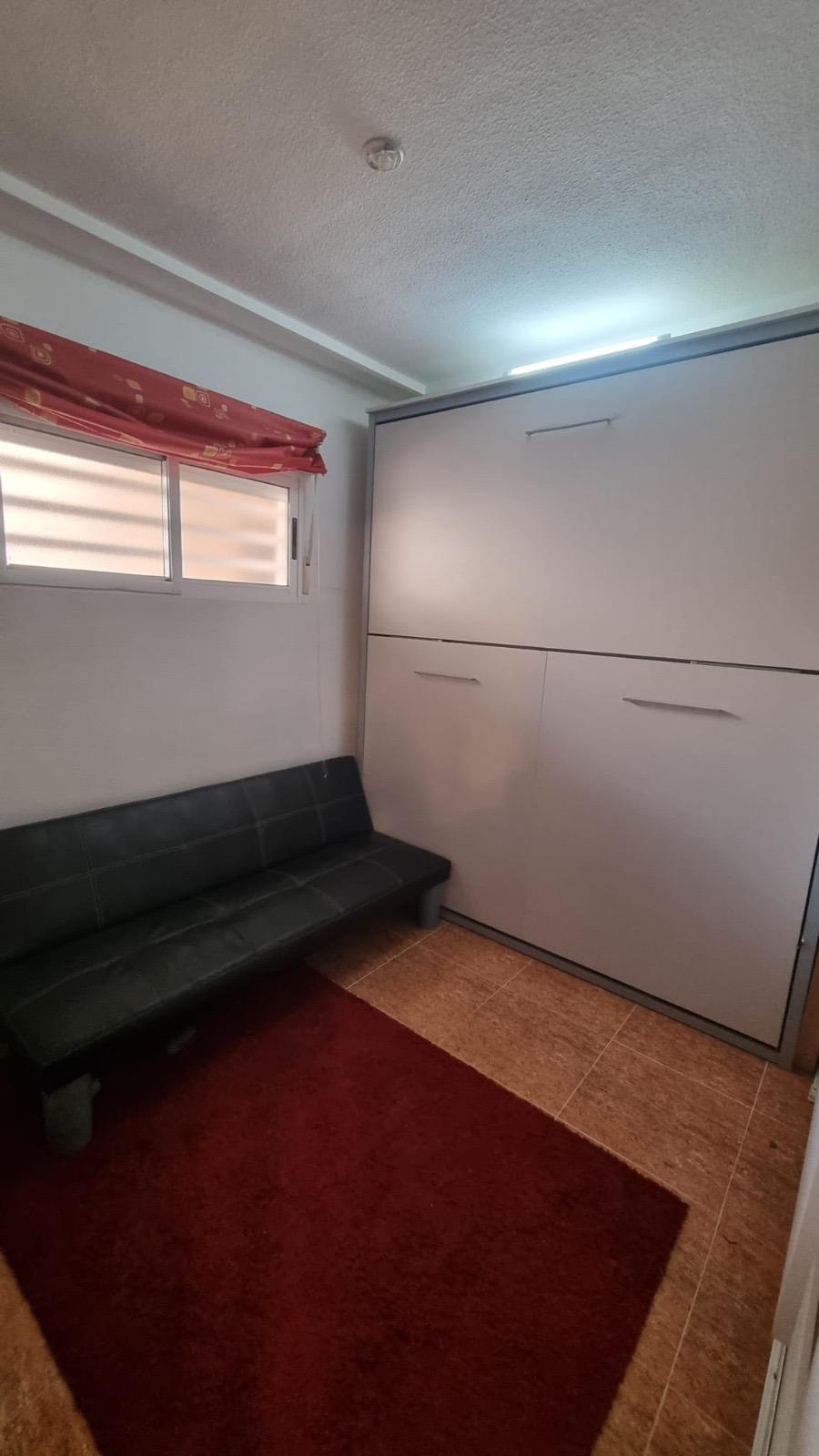 For sale - 2 Bedroom 1 Bathroom Penthouse in Torrevieja - Torrevieja  - Alicante