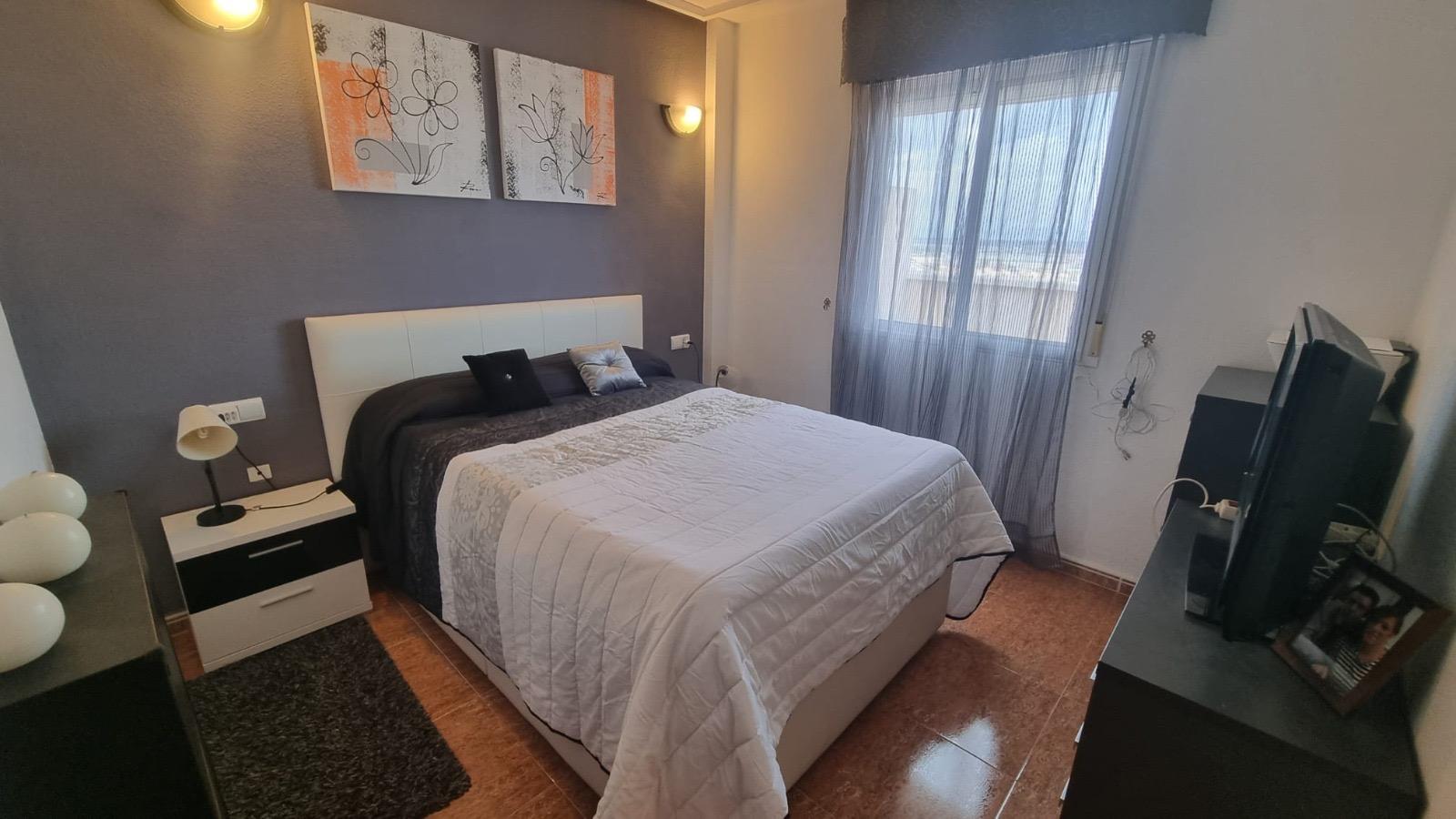For sale - 2 Bedroom 1 Bathroom Penthouse in Torrevieja - Torrevieja  - Alicante