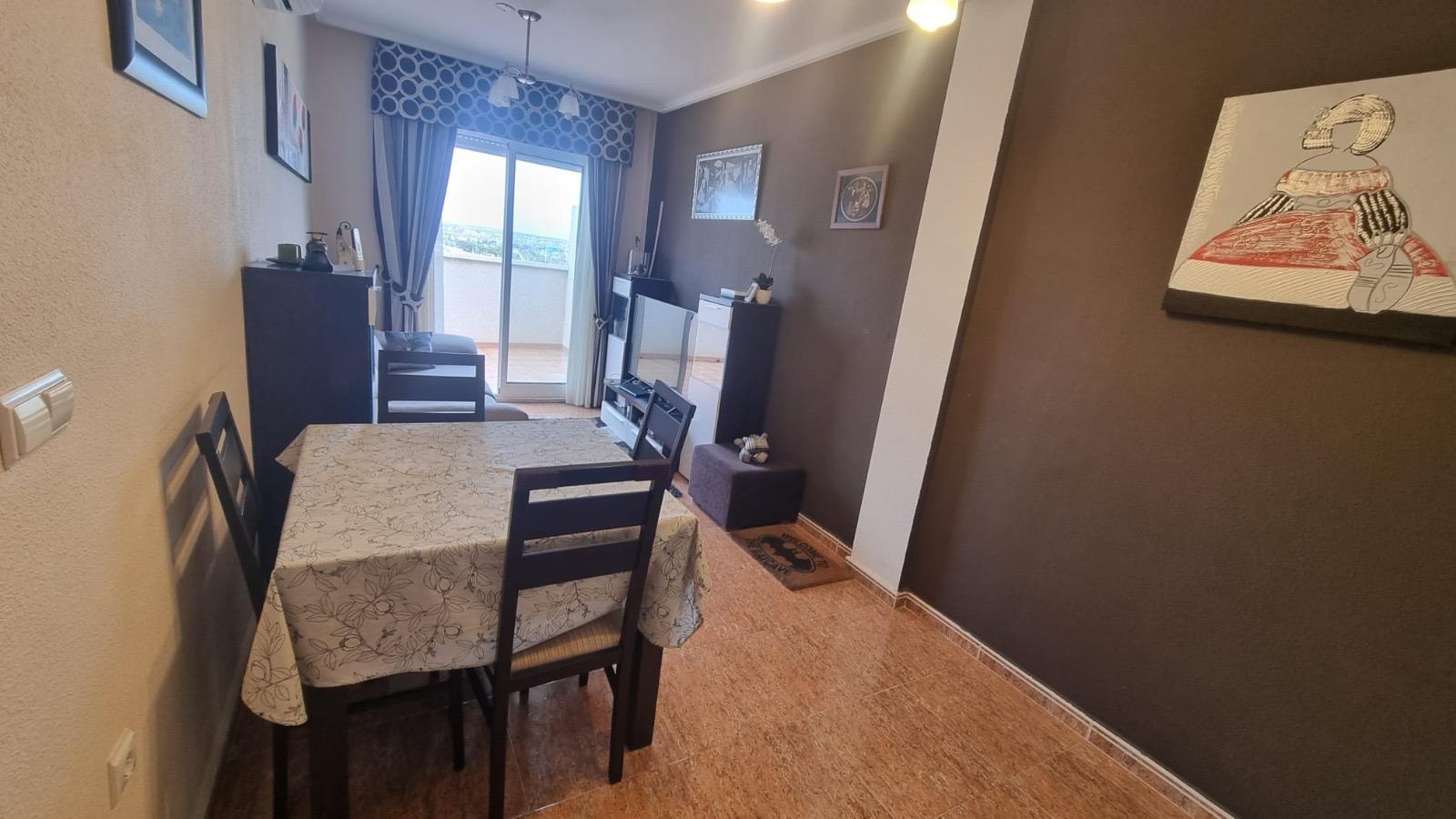 For sale - 2 Bedroom 1 Bathroom Penthouse in Torrevieja - Torrevieja  - Alicante
