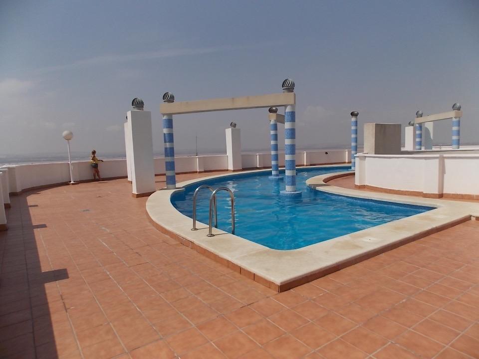 For sale - 2 Bedroom 1 Bathroom Penthouse in Torrevieja - Torrevieja  - Alicante