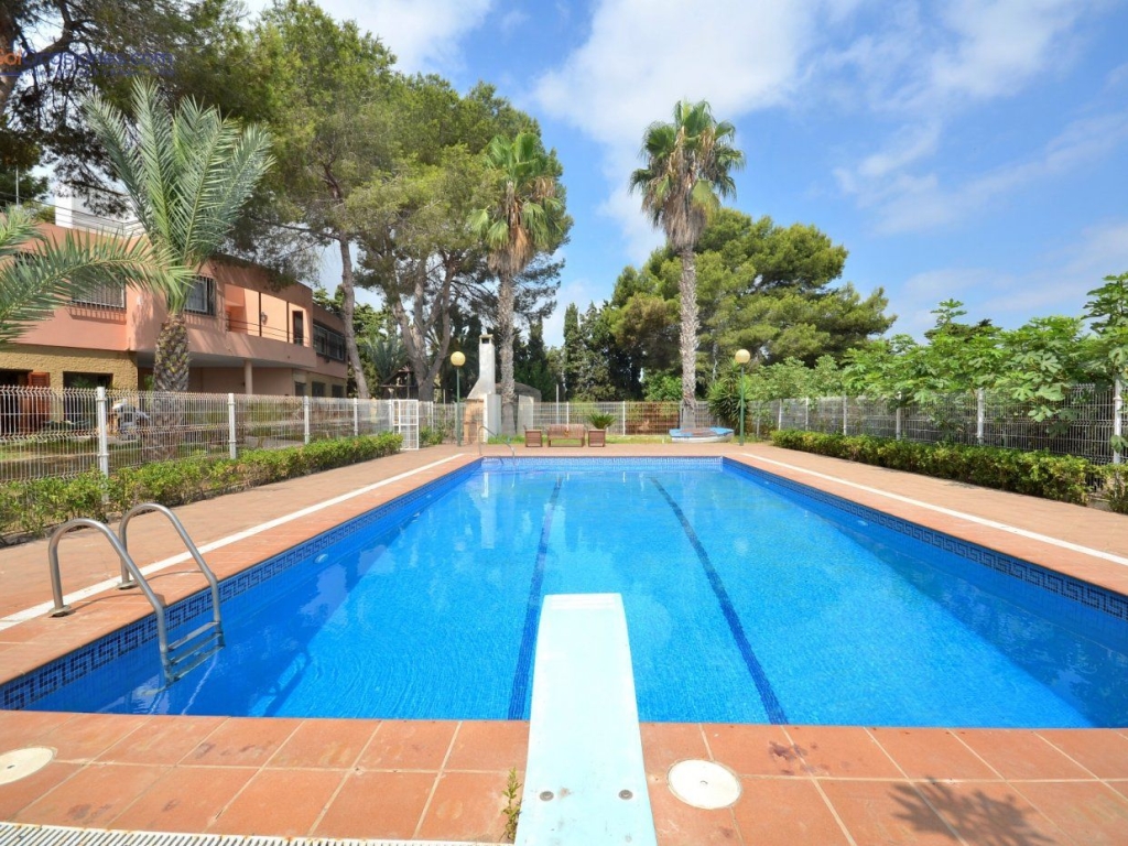 6 Bedroom 7 Bathroom Villa in Torrevieja