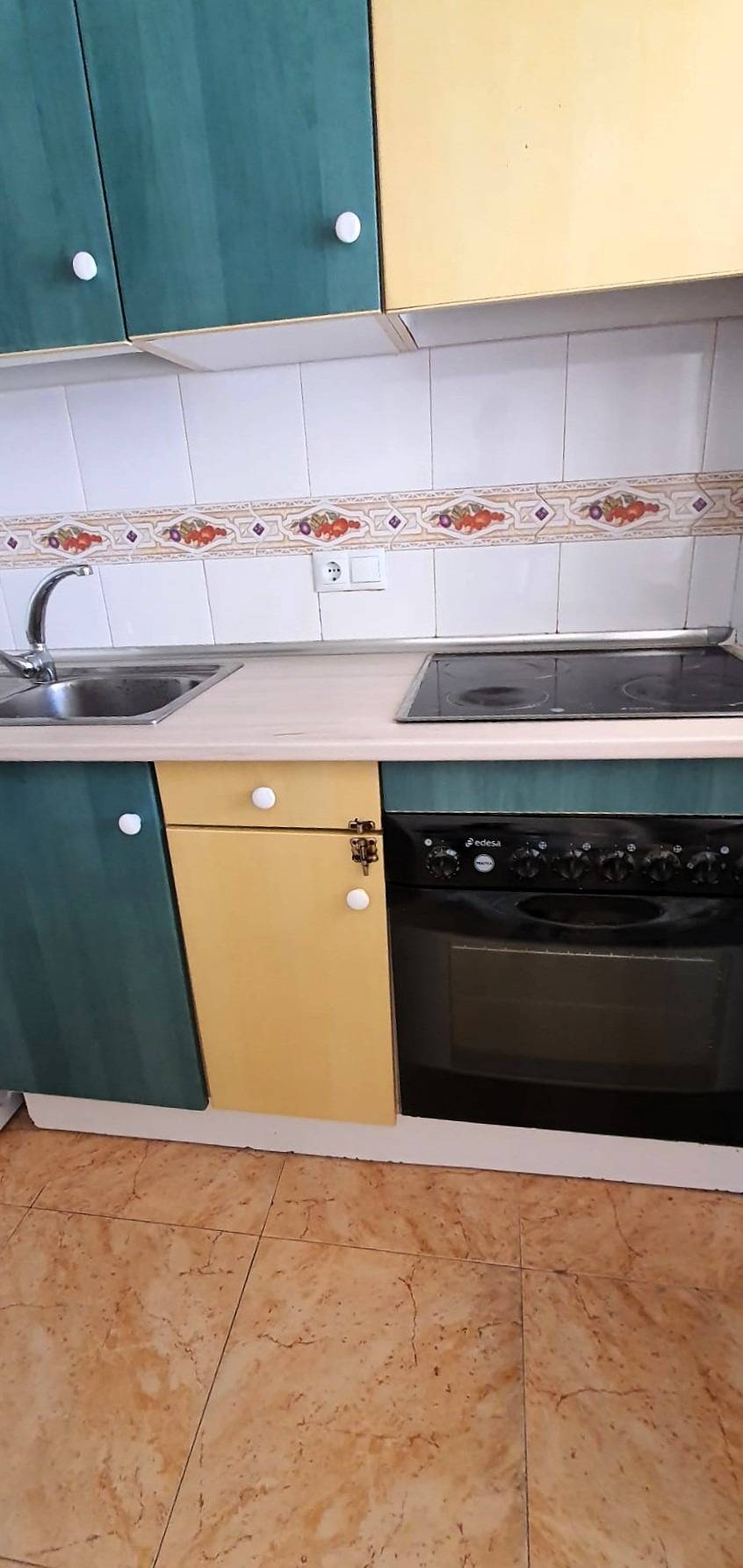 For sale - 2 Bedroom 1 Bathroom Penthouse in Torrevieja - Playa De Los Locos  - Alicante
