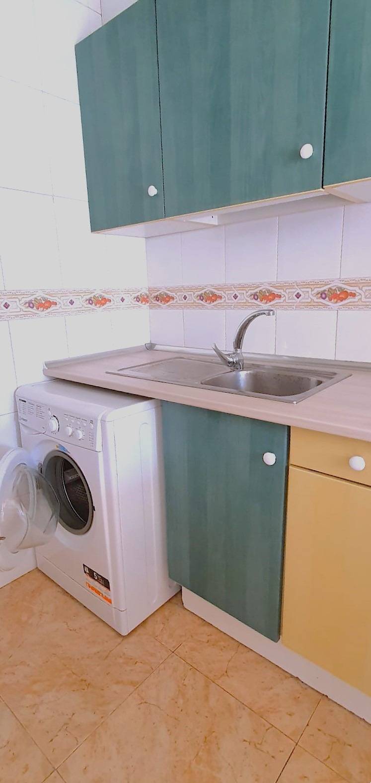 For sale - 2 Bedroom 1 Bathroom Penthouse in Torrevieja - Playa De Los Locos  - Alicante