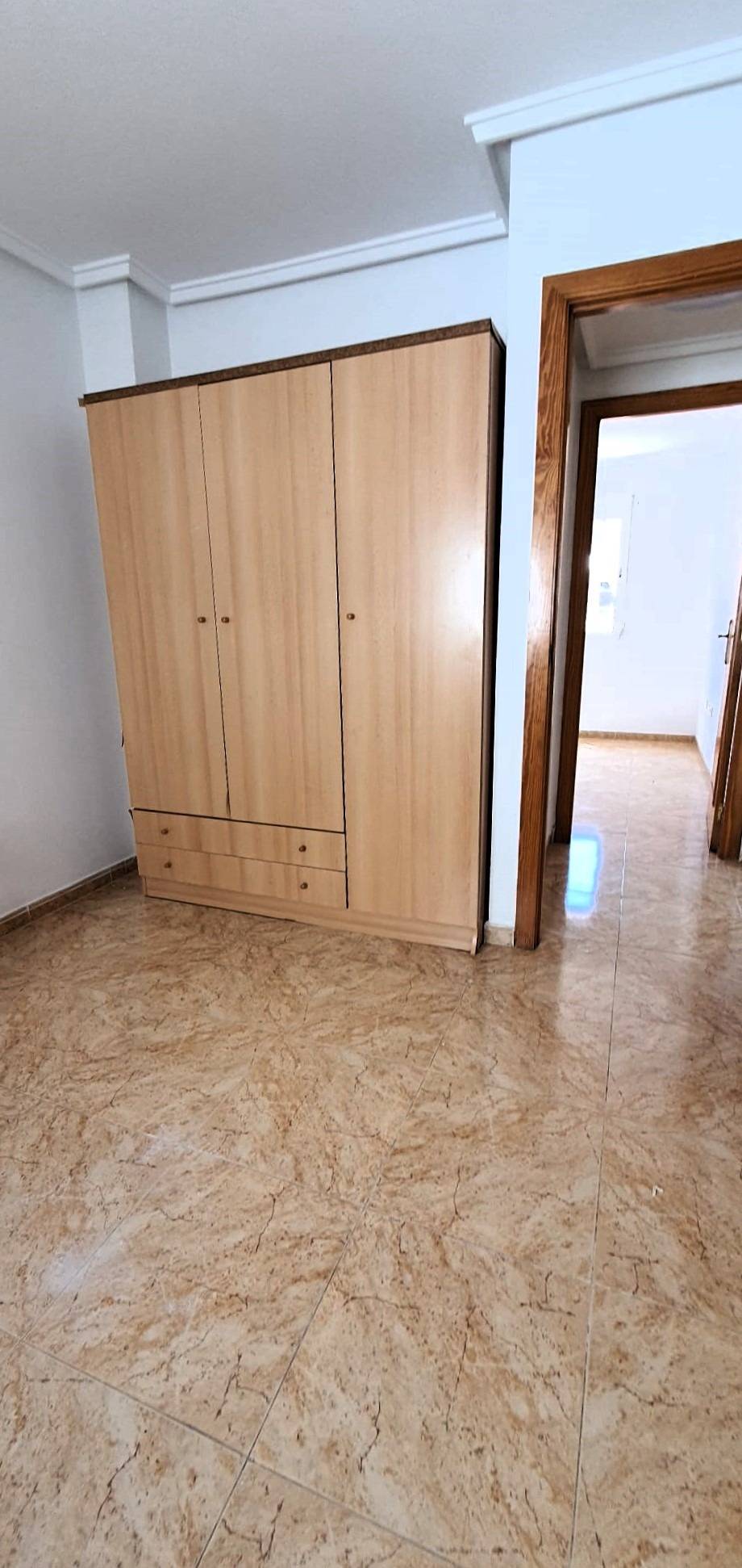 For sale - 2 Bedroom 1 Bathroom Penthouse in Torrevieja - Playa De Los Locos  - Alicante