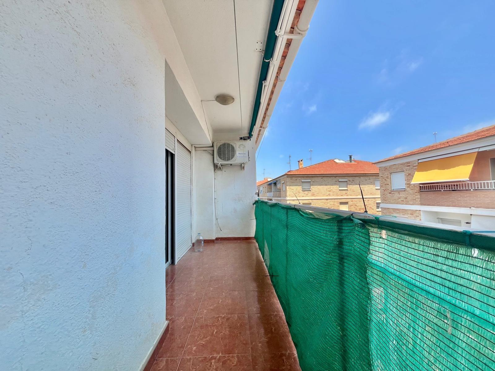For sale - 3 Bedroom 1 Bathroom Apartment in Torrevieja - Estacion De Autobuses  - Alicante