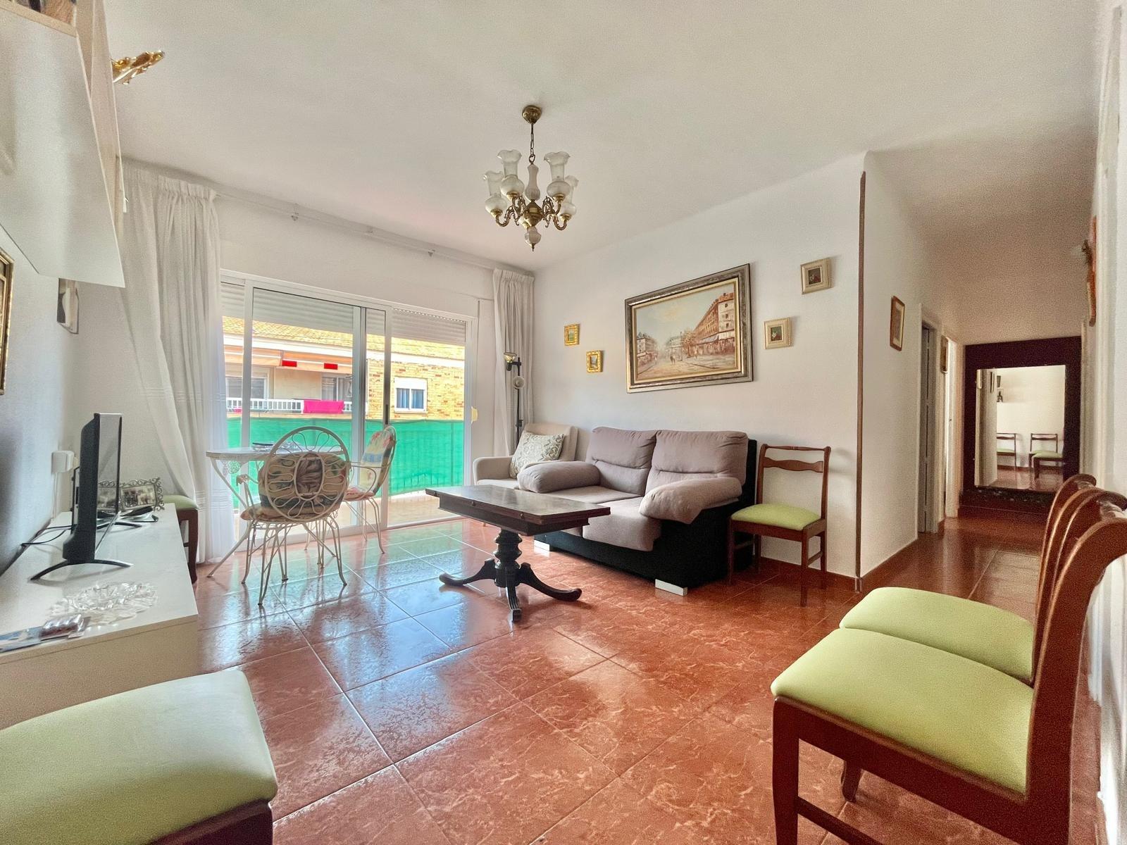For sale - 3 Bedroom 1 Bathroom Apartment in Torrevieja - Estacion De Autobuses  - Alicante