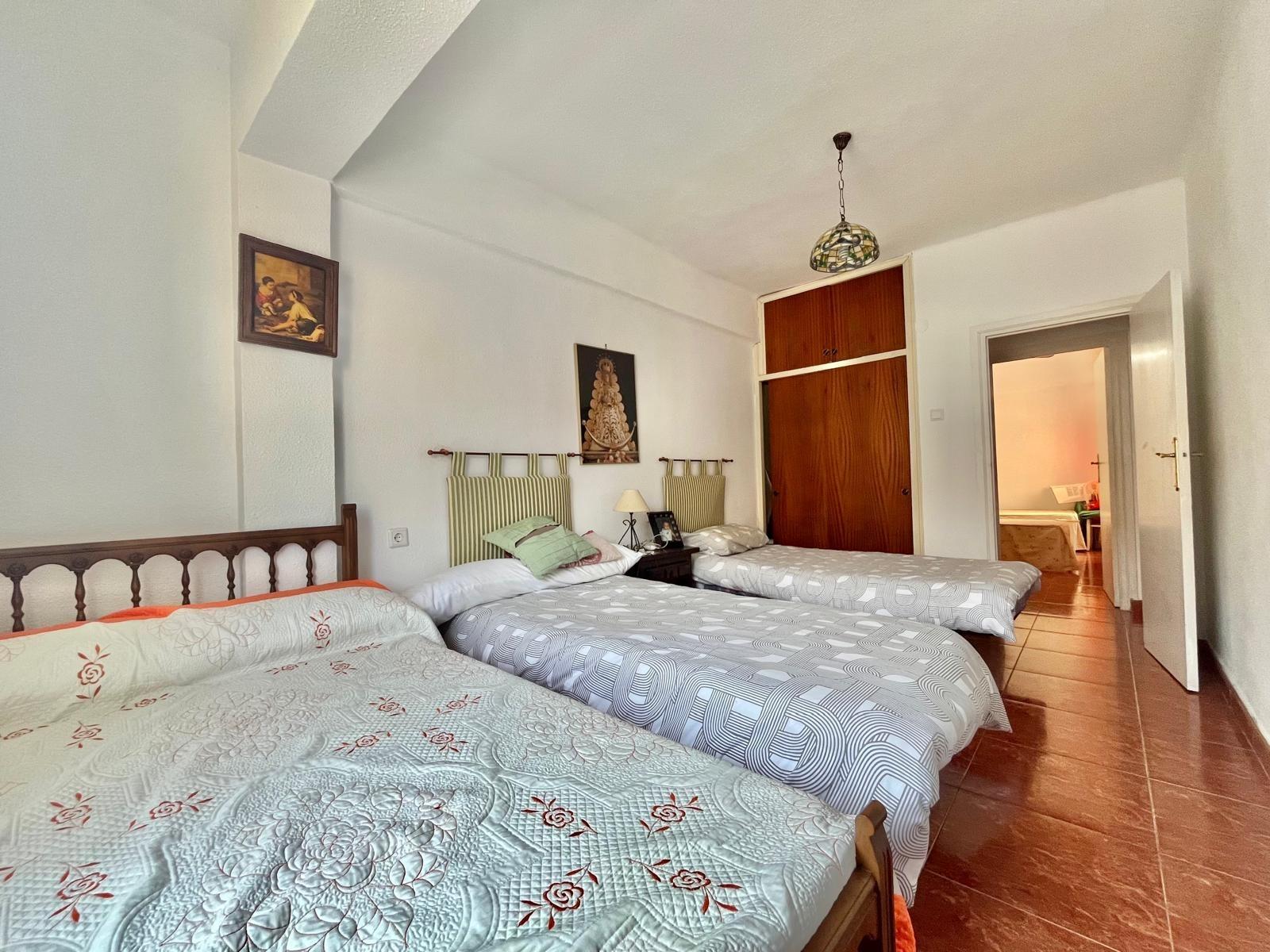 For sale - 3 Bedroom 1 Bathroom Apartment in Torrevieja - Estacion De Autobuses  - Alicante