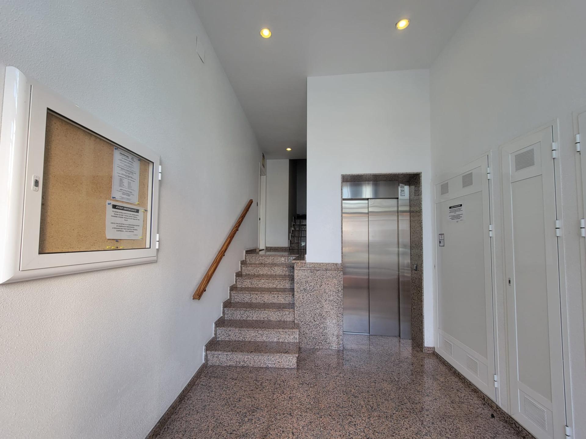 For sale - 2 Bedroom 2 Bathroom Apartment in Torrevieja - Playa Del Cura  - Alicante