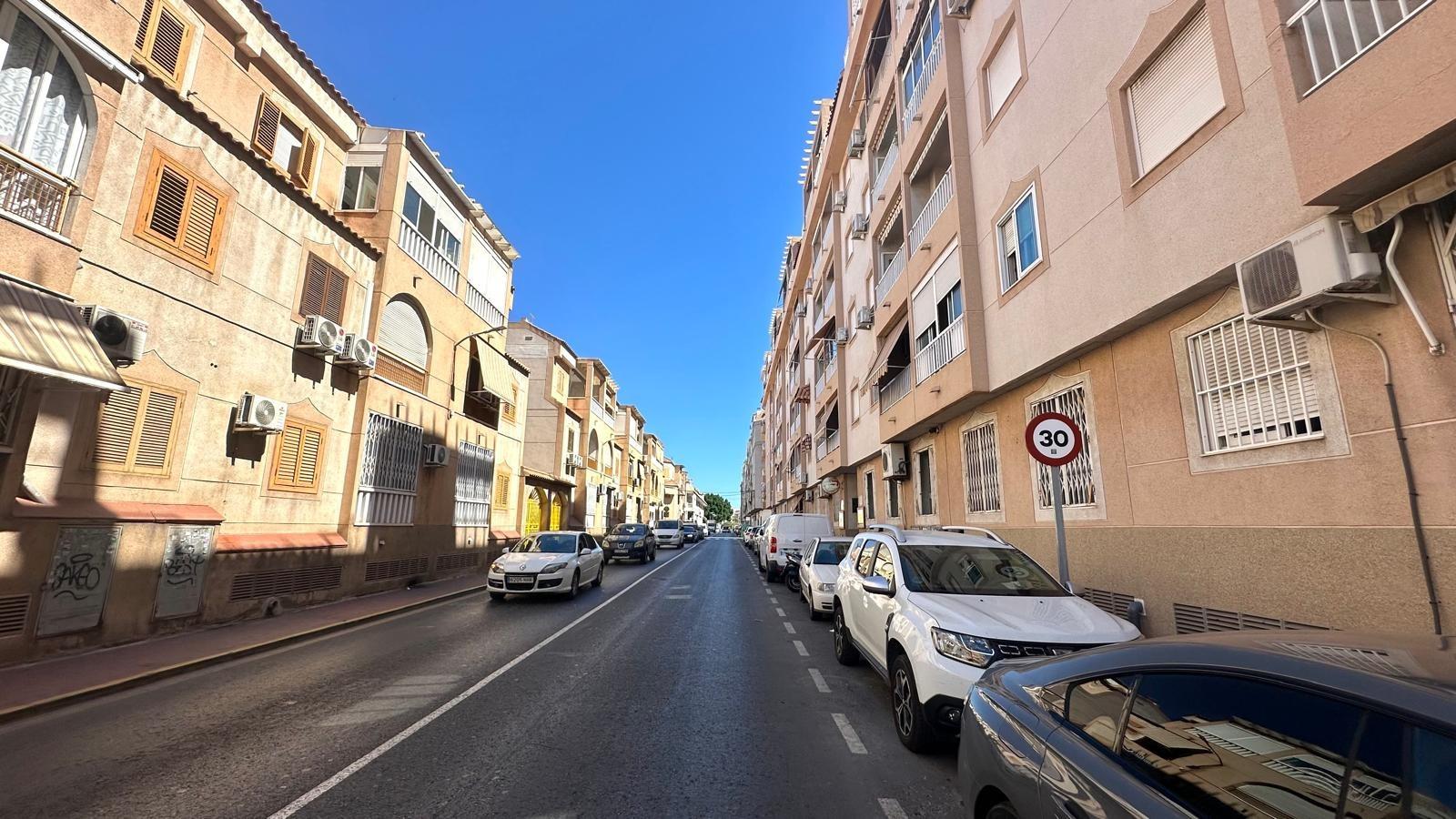 For sale - 2 Bedroom 1 Bathroom Penthouse in Torrevieja - Acequion  - Alicante