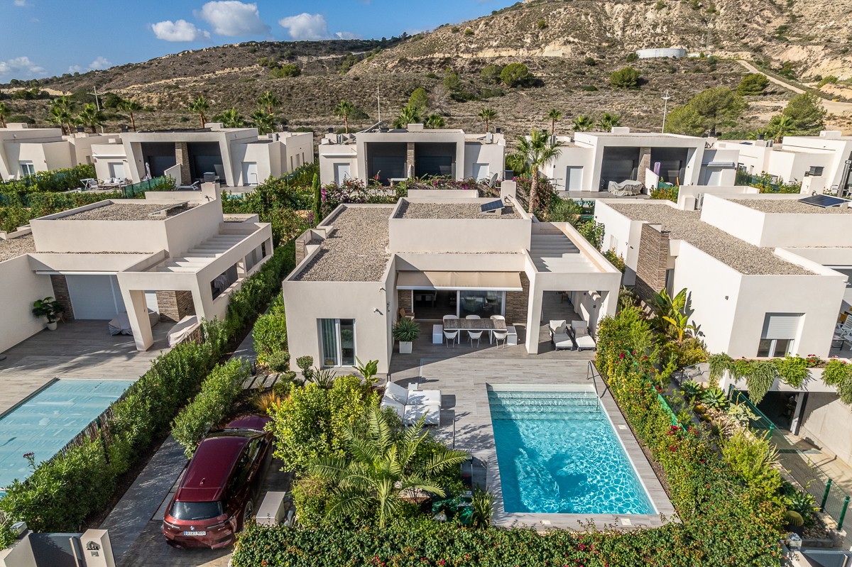 For sale - 2 Bedroom 2 Bathroom Villa in Algorfa - Inland  - Alicante
