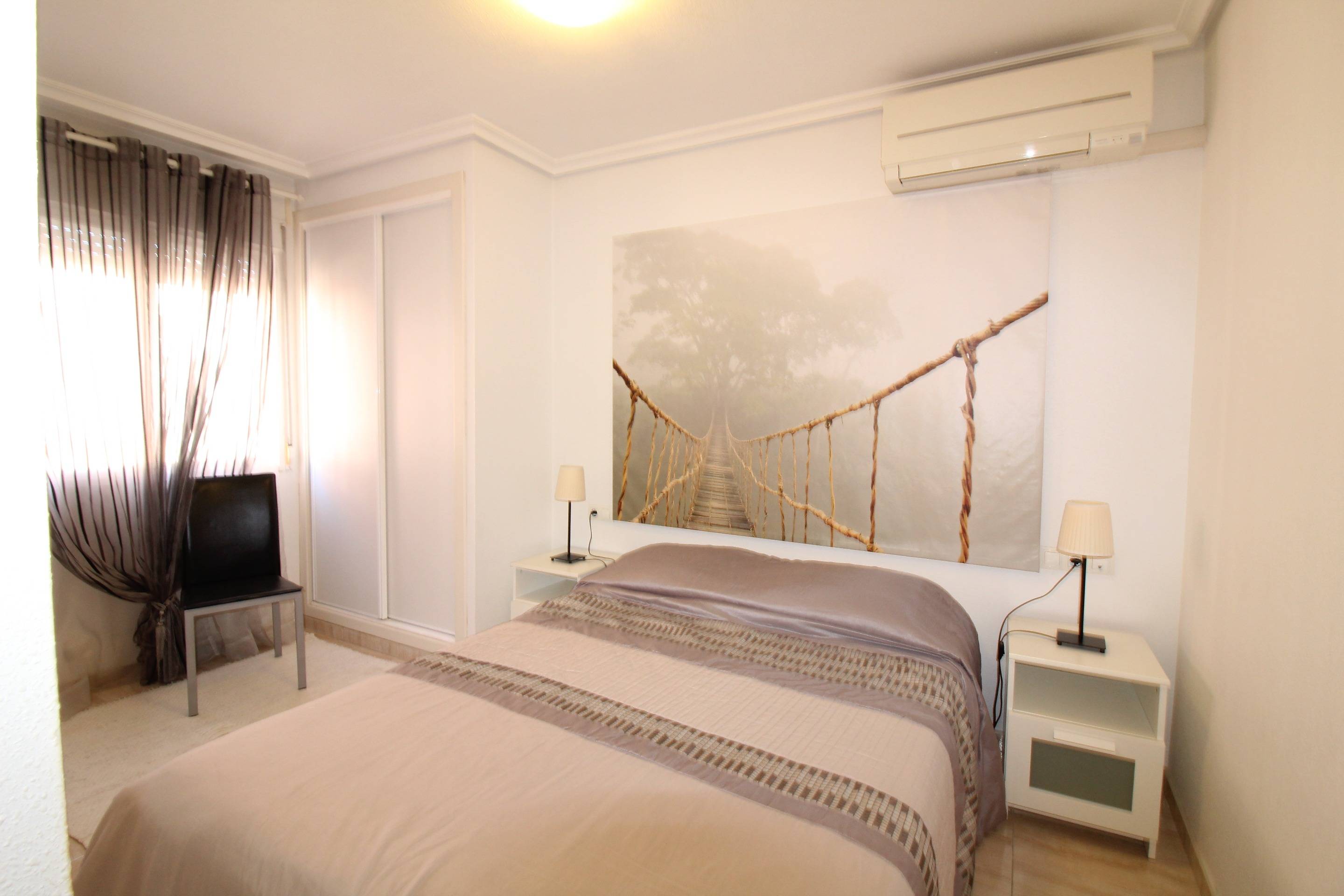 For sale - 2 Bedroom 1 Bathroom Apartment in Torrevieja - Centro  - Alicante