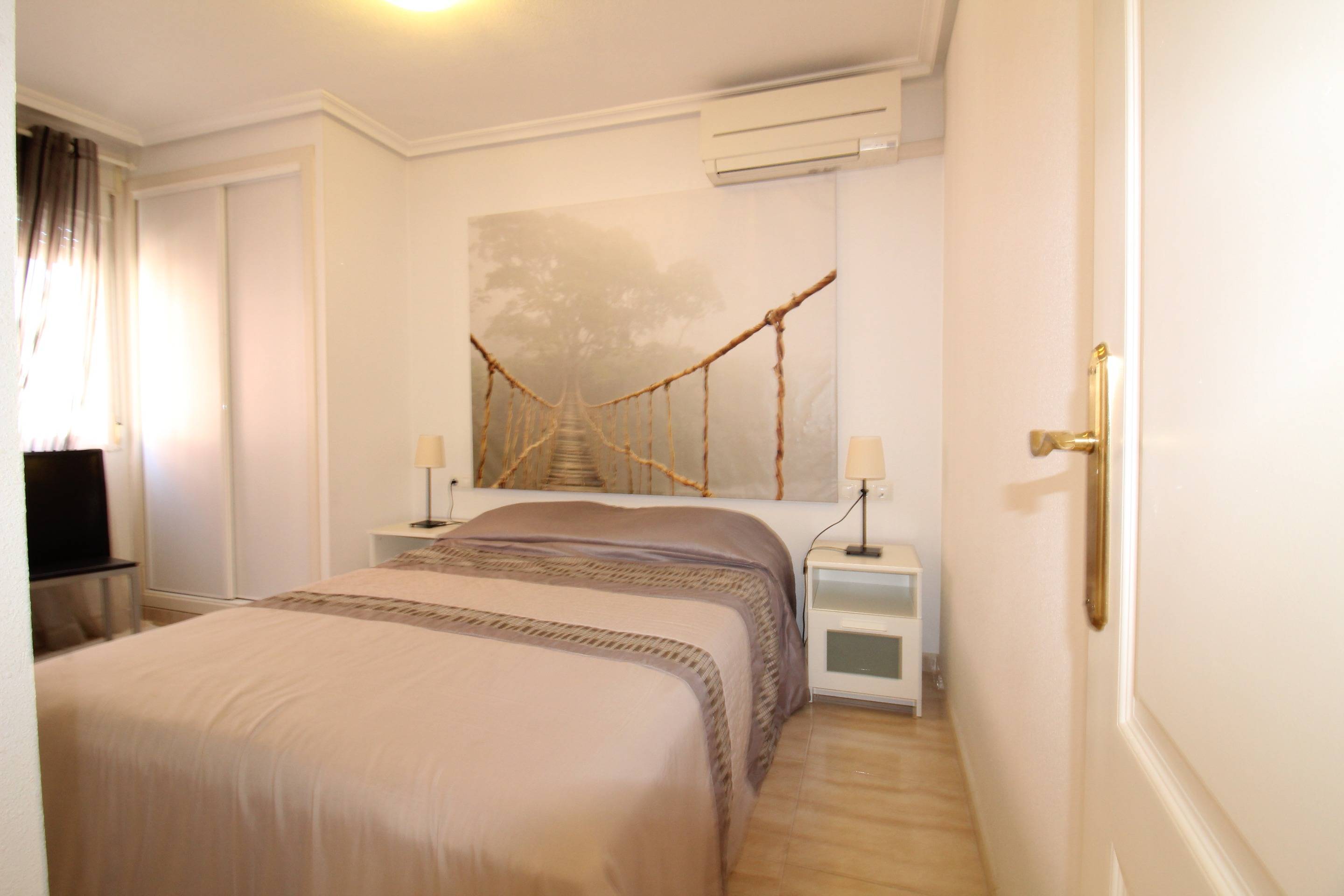 For sale - 2 Bedroom 1 Bathroom Apartment in Torrevieja - Centro  - Alicante