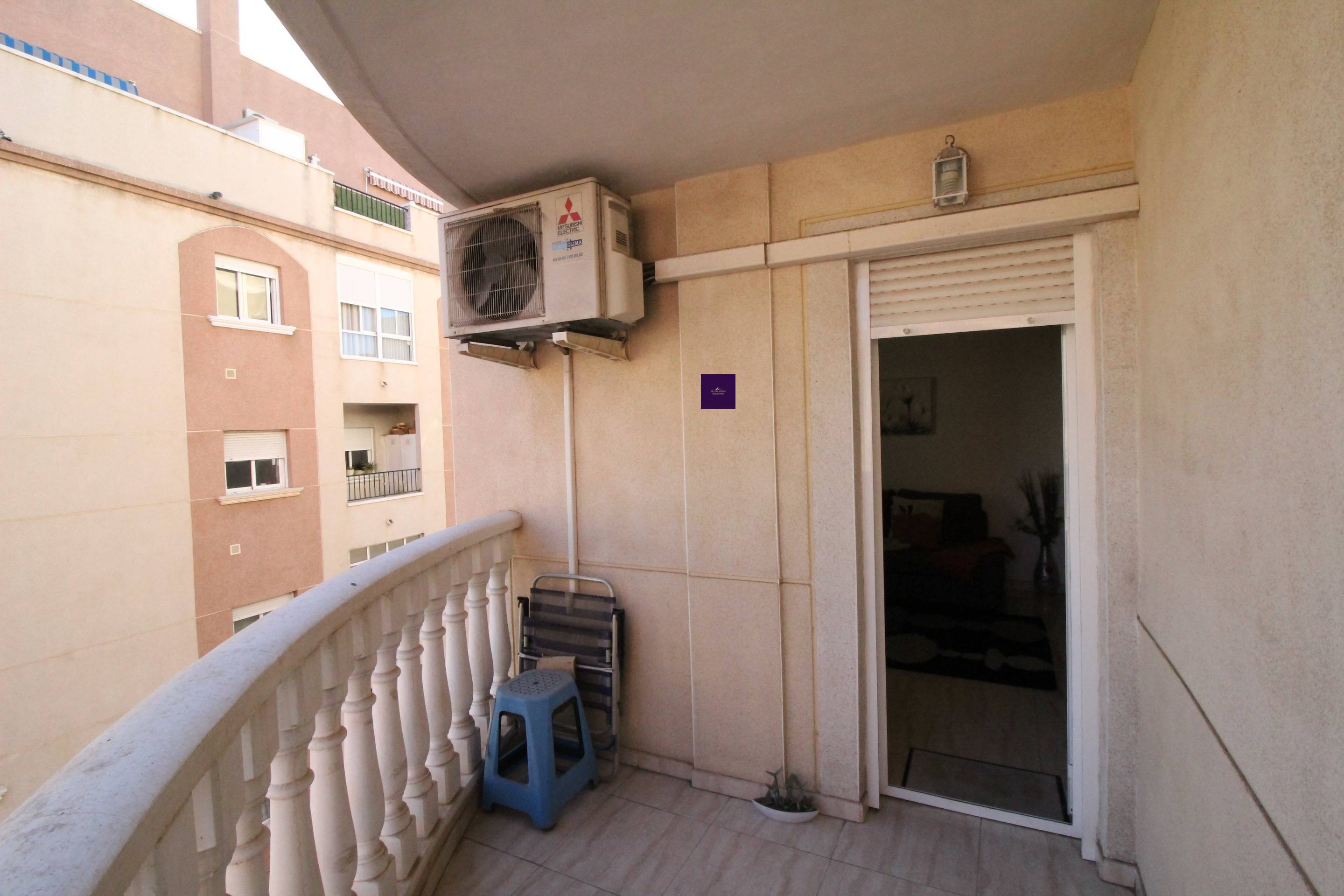 For sale - 2 Bedroom 1 Bathroom Apartment in Torrevieja - Centro  - Alicante