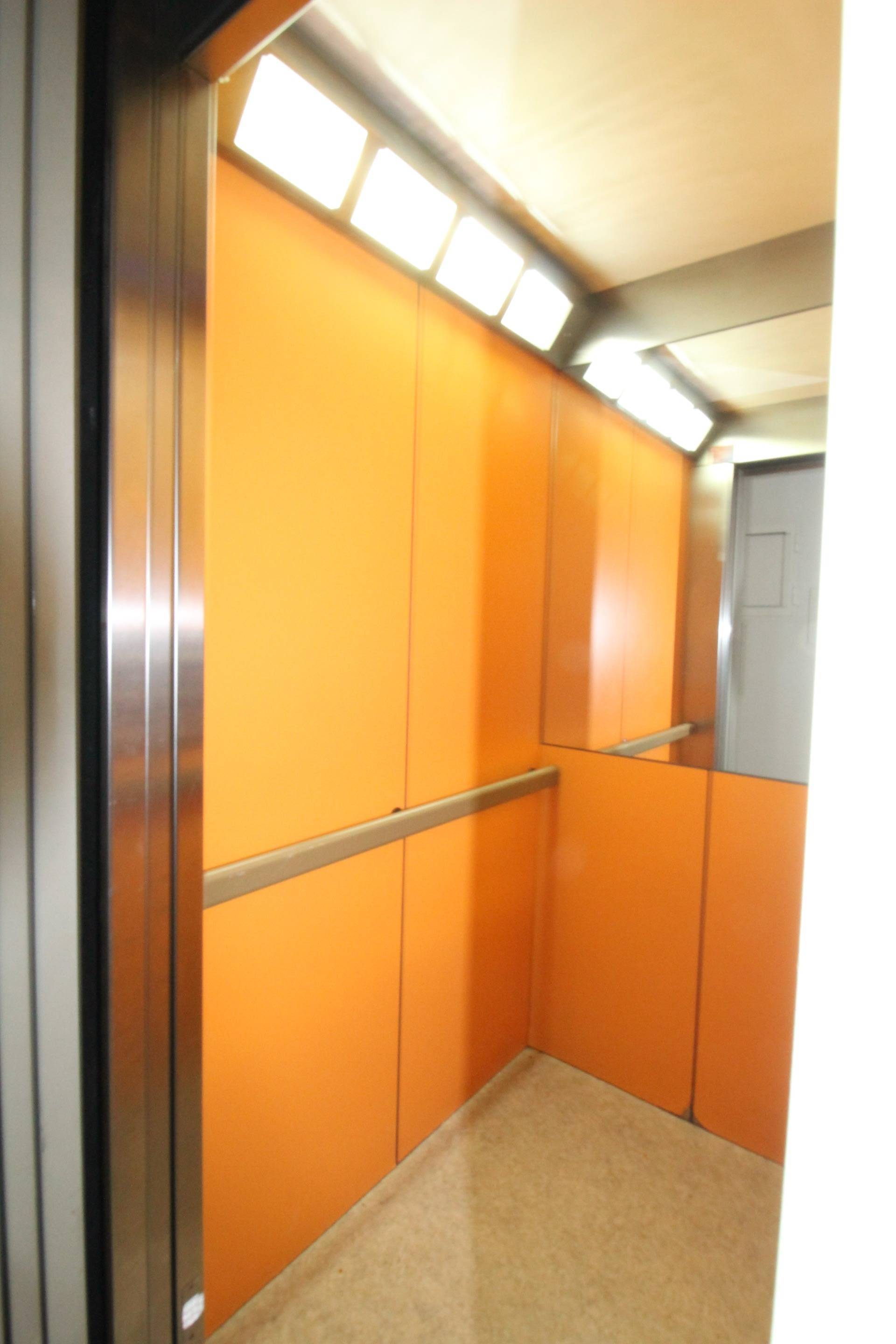 For sale - 2 Bedroom 1 Bathroom Apartment in Torrevieja - Centro  - Alicante
