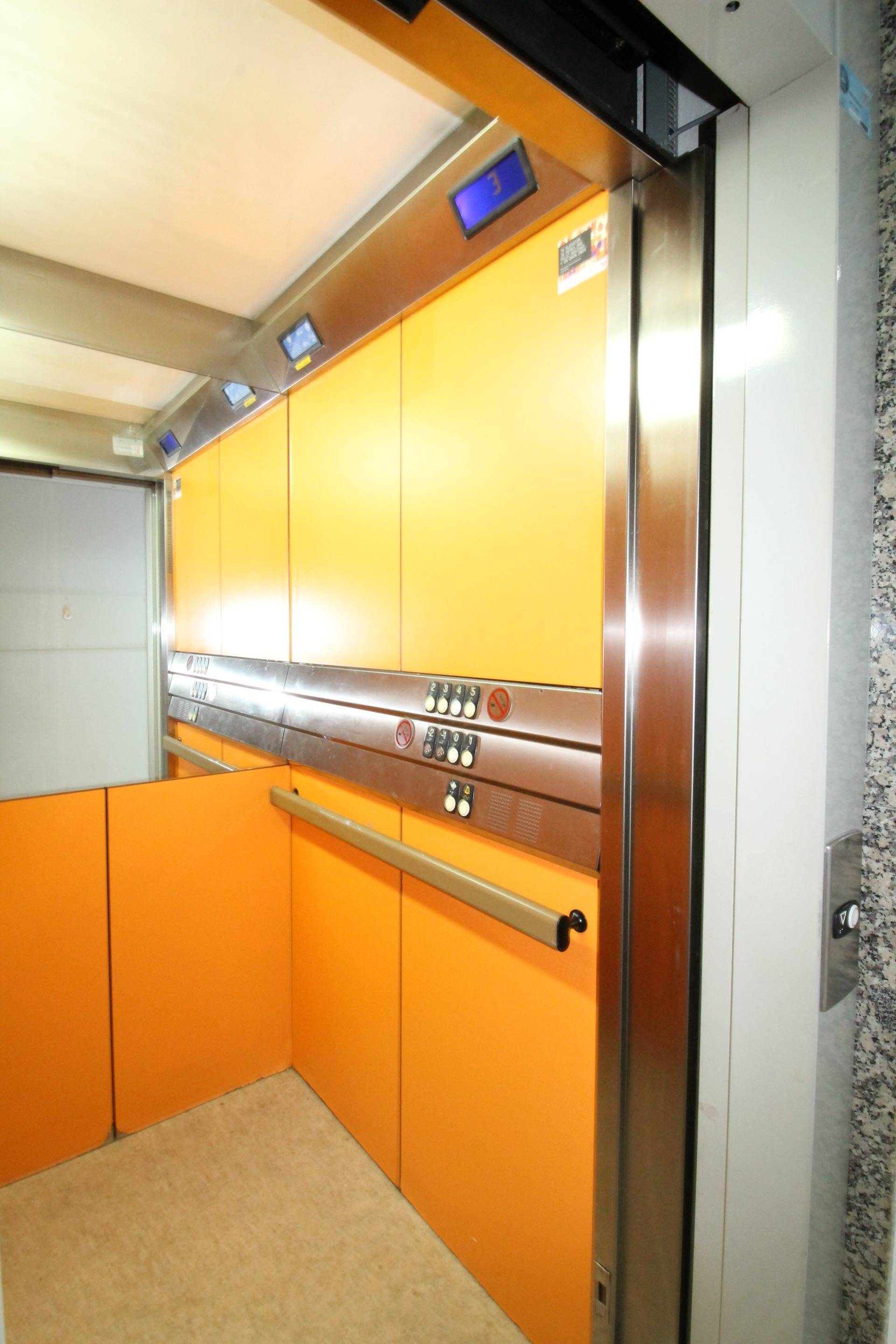 For sale - 2 Bedroom 1 Bathroom Apartment in Torrevieja - Centro  - Alicante
