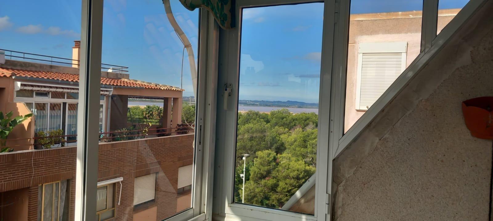 For sale - 2 Bedroom 1 Bathroom Penthouse in Torrevieja - El Acequión - Los Náufragos  - Alicante