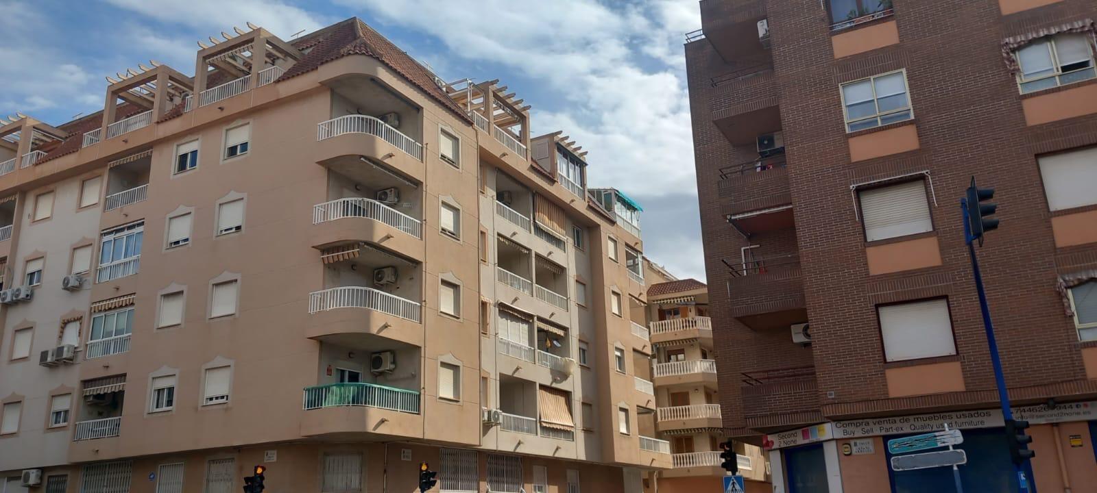 For sale - 2 Bedroom 1 Bathroom Penthouse in Torrevieja - El Acequión - Los Náufragos  - Alicante