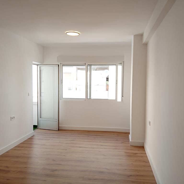 For sale - 3 Bedroom 1 Bathroom Apartment in Torrevieja - El Molino  - Alicante