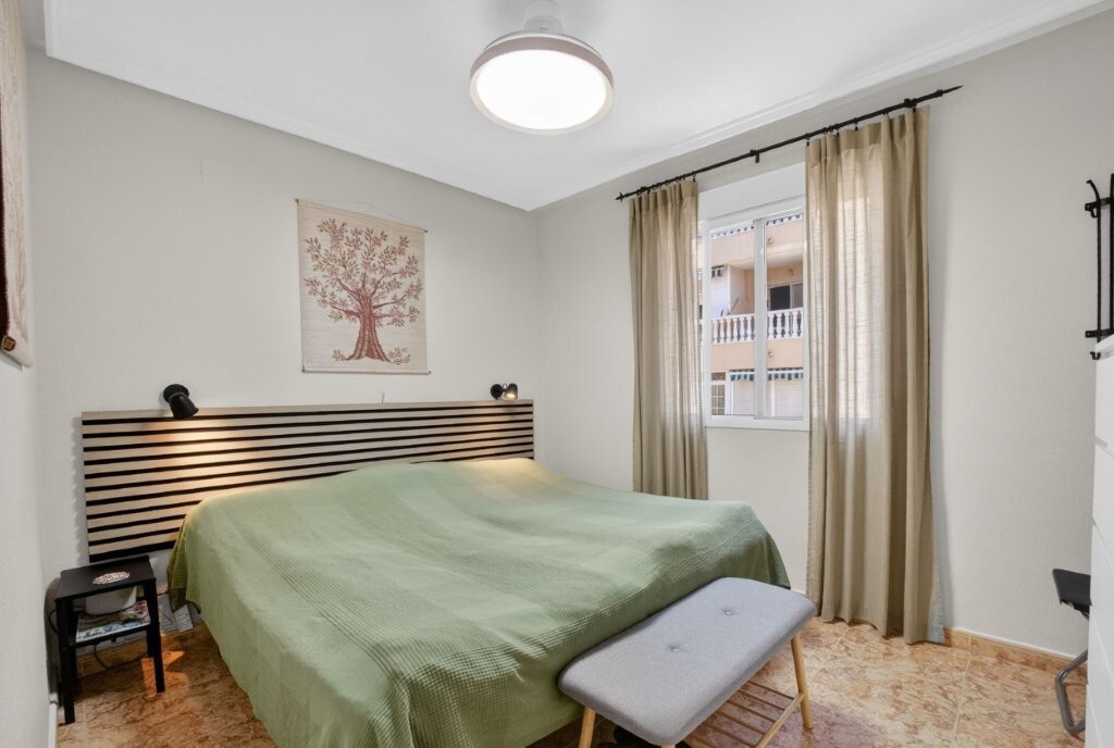 For sale - 3 Bedroom 3 Bathroom Apartment in Torrevieja - Costa Blanca  - Alicante