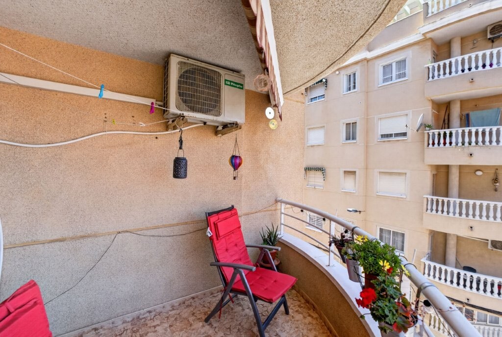 For sale - 3 Bedroom 3 Bathroom Apartment in Torrevieja - Costa Blanca  - Alicante