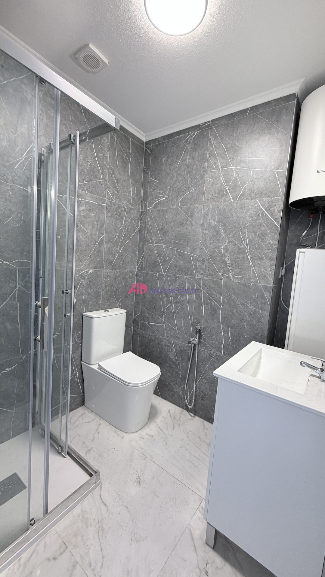 For sale - 2 Bedroom 1 Bathroom Apartment in Torrevieja - Costa Blanca  - Alicante
