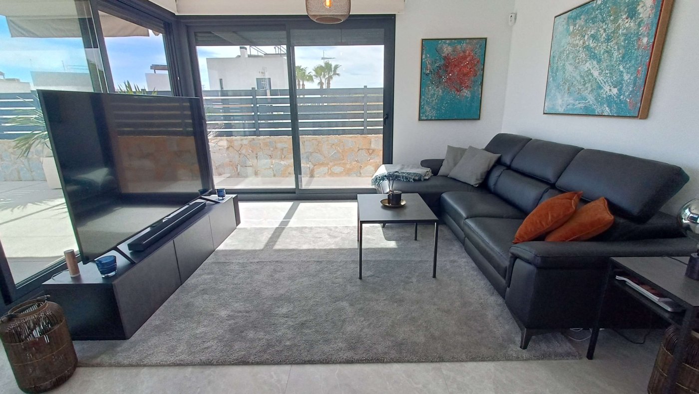 For sale - 3 Bedroom 4 Bathroom Villa in Algorfa - Inland  - Alicante
