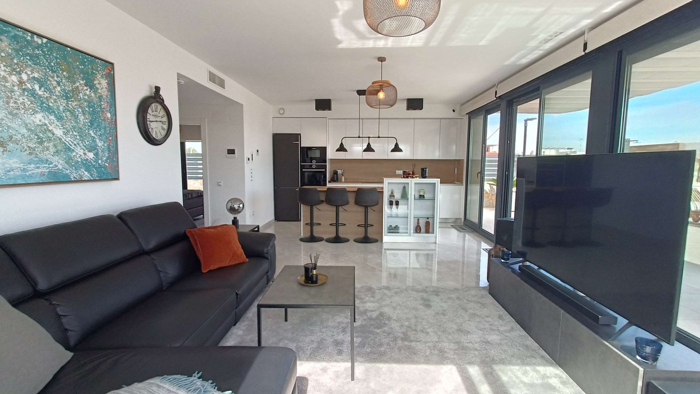 For sale - 3 Bedroom 4 Bathroom Villa in Algorfa - Inland  - Alicante