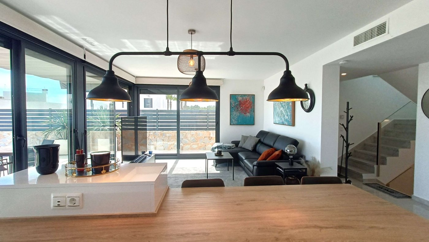 For sale - 3 Bedroom 4 Bathroom Villa in Algorfa - Inland  - Alicante