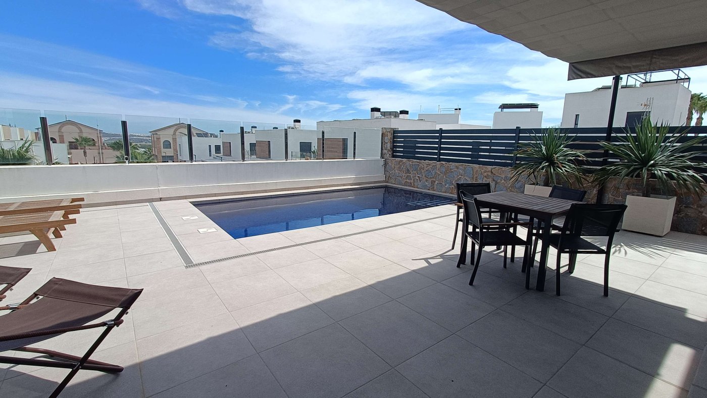 For sale - 3 Bedroom 4 Bathroom Villa in Algorfa - Inland  - Alicante