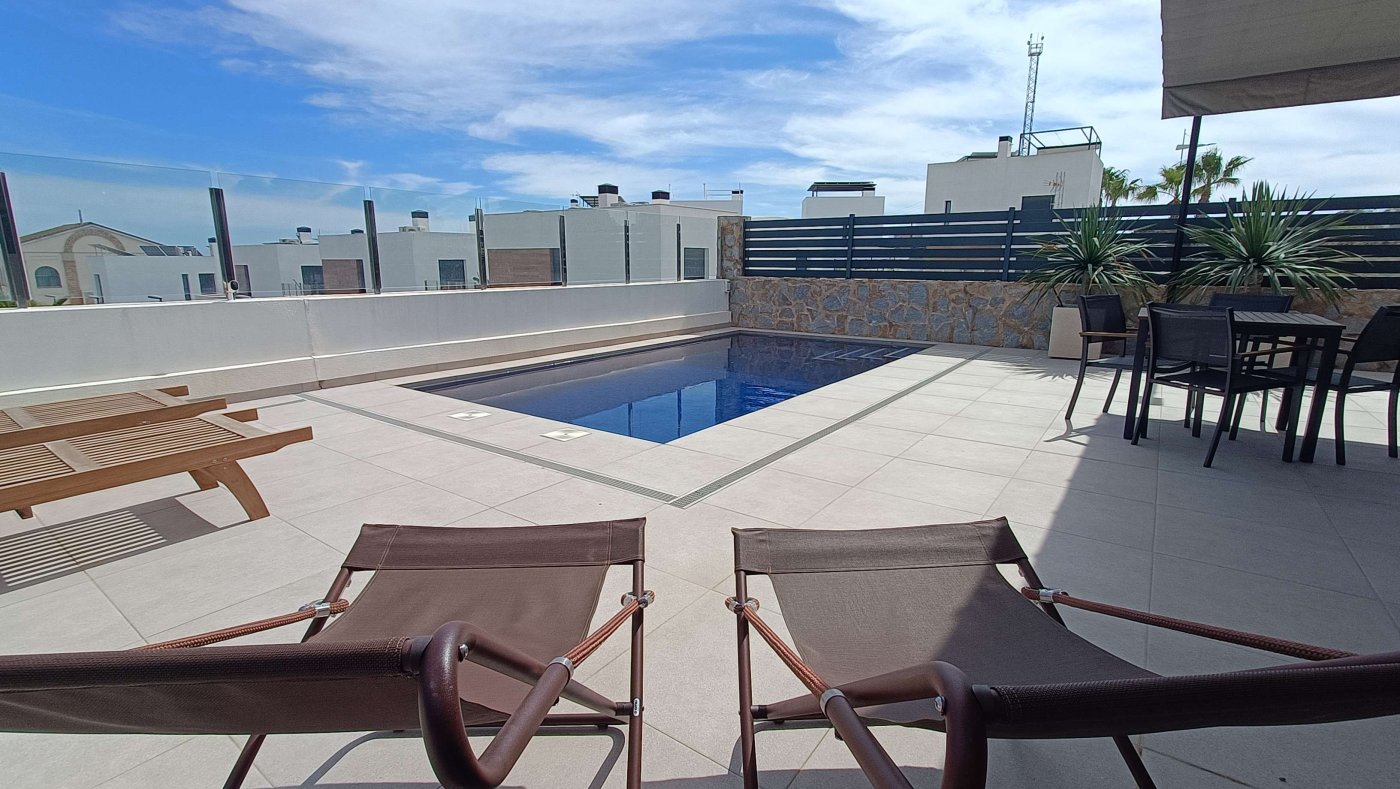 For sale - 3 Bedroom 4 Bathroom Villa in Algorfa - Inland  - Alicante