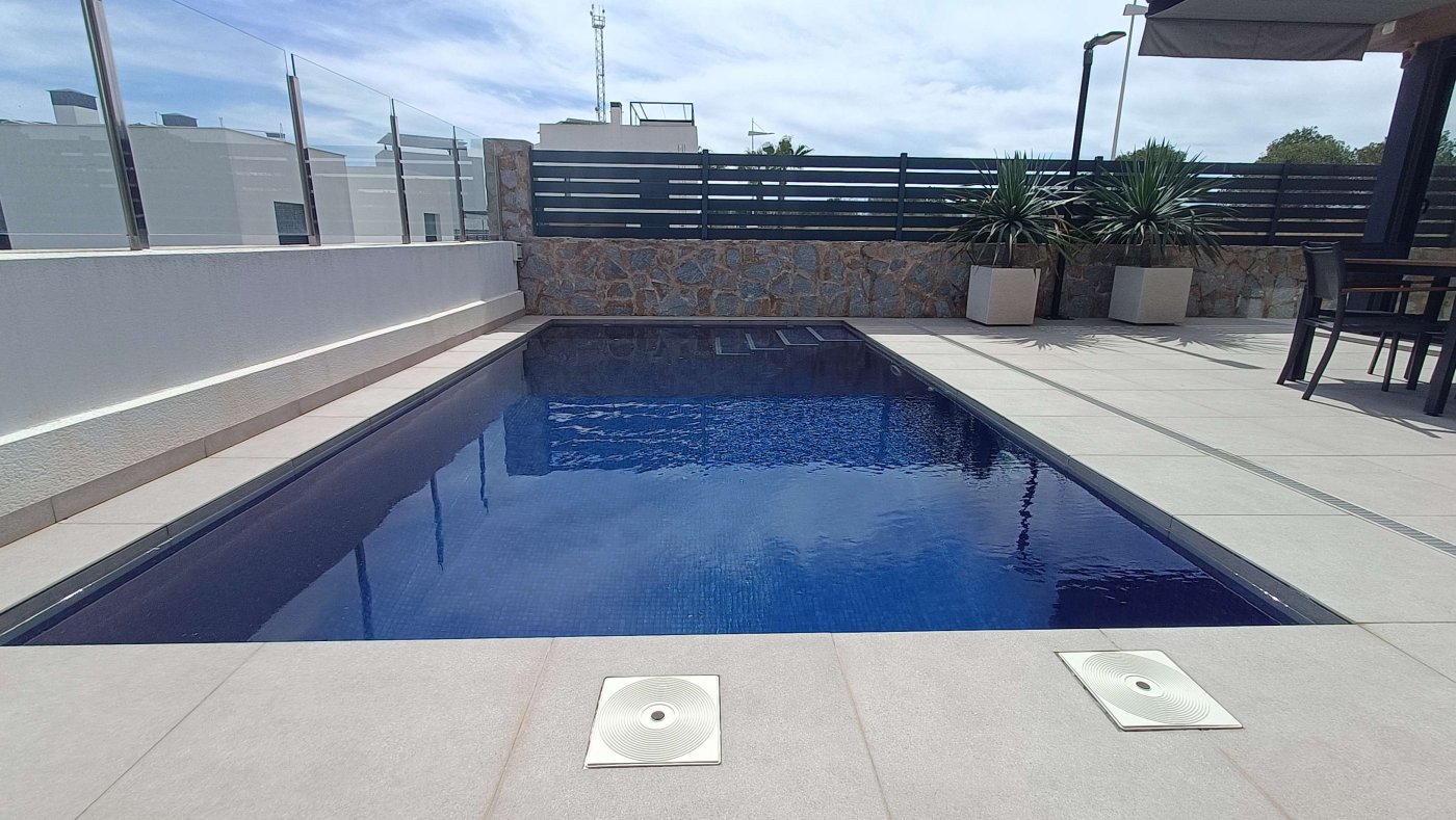 For sale - 3 Bedroom 4 Bathroom Villa in Algorfa - Inland  - Alicante
