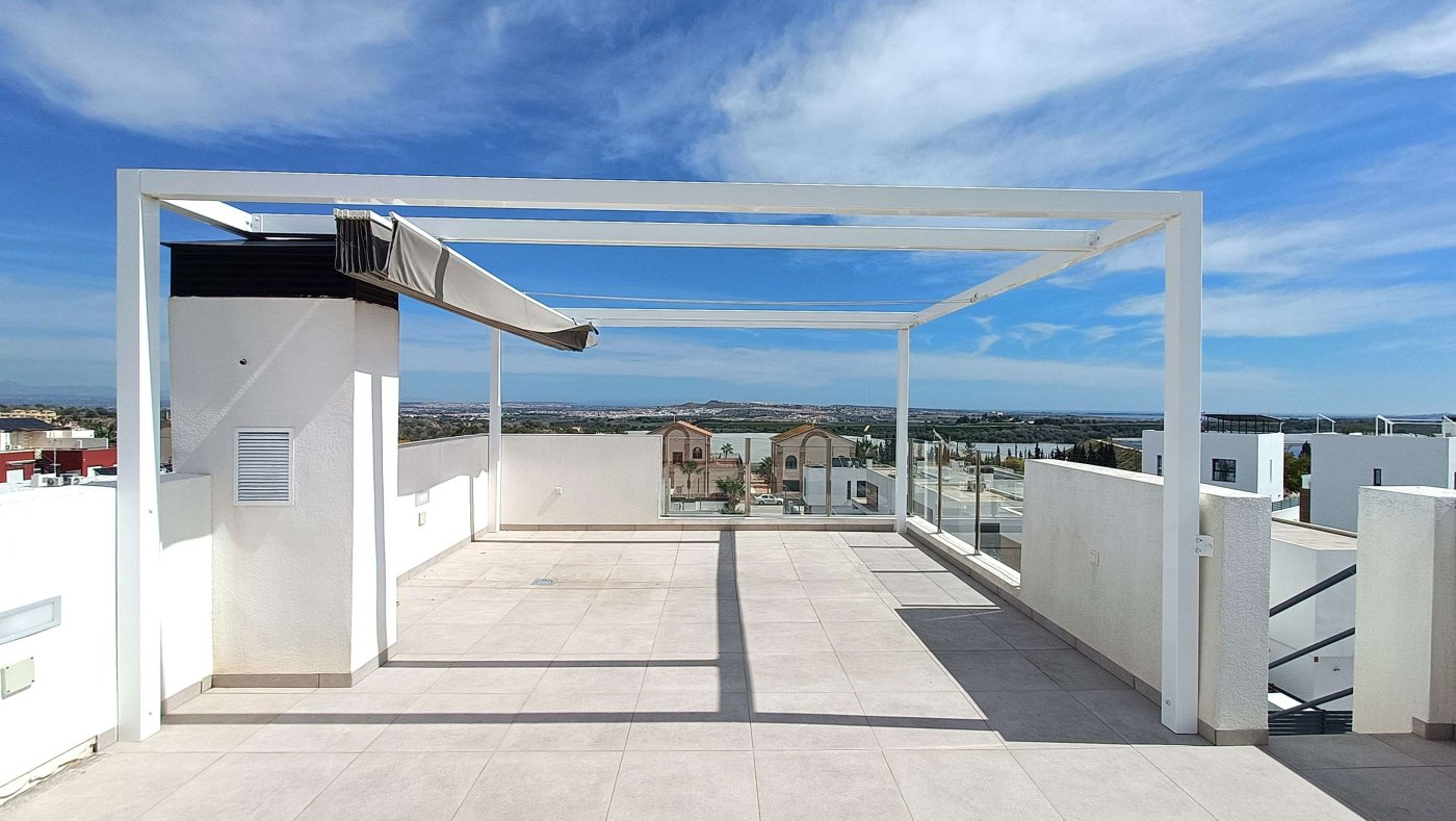For sale - 3 Bedroom 4 Bathroom Villa in Algorfa - Inland  - Alicante