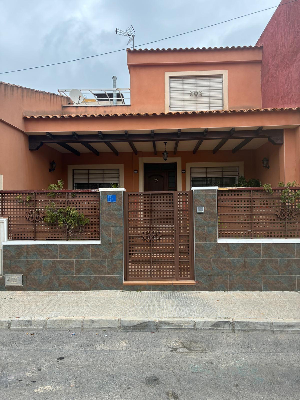 For sale - 3 Bedroom 2 Bathroom Town House in Algorfa - Pueblo 3  - Alicante