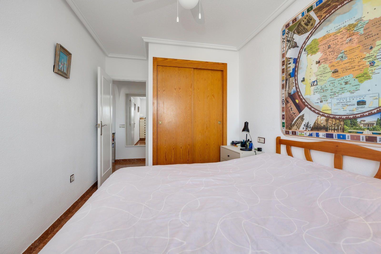 For sale - 2 Bedroom 1 Bathroom Penthouse in Torrevieja - Centro  - Alicante