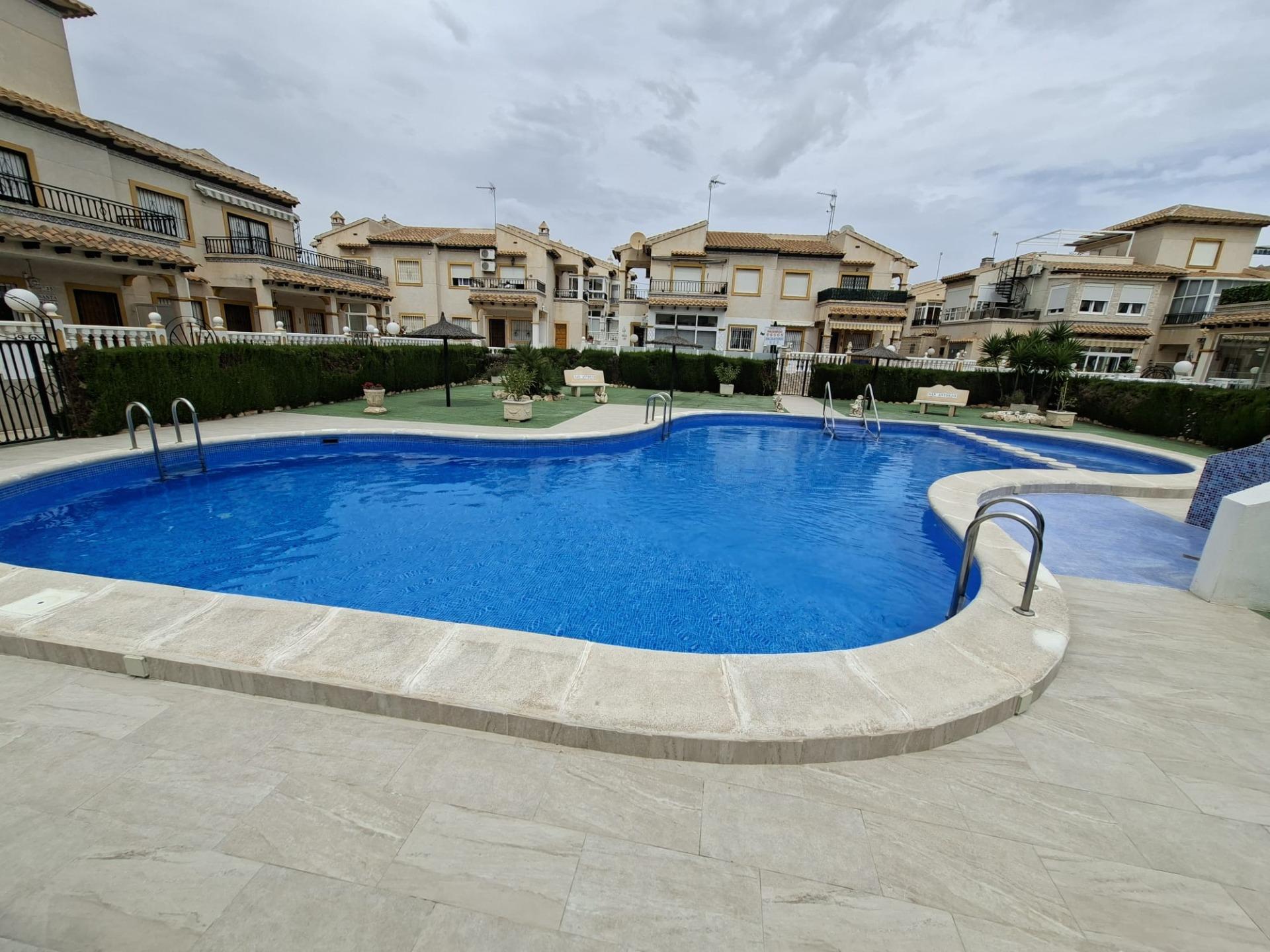 For sale - 2 Bedroom 1 Bathroom Bungalow in Orihuela Costa - Punta Prima  - Alicante