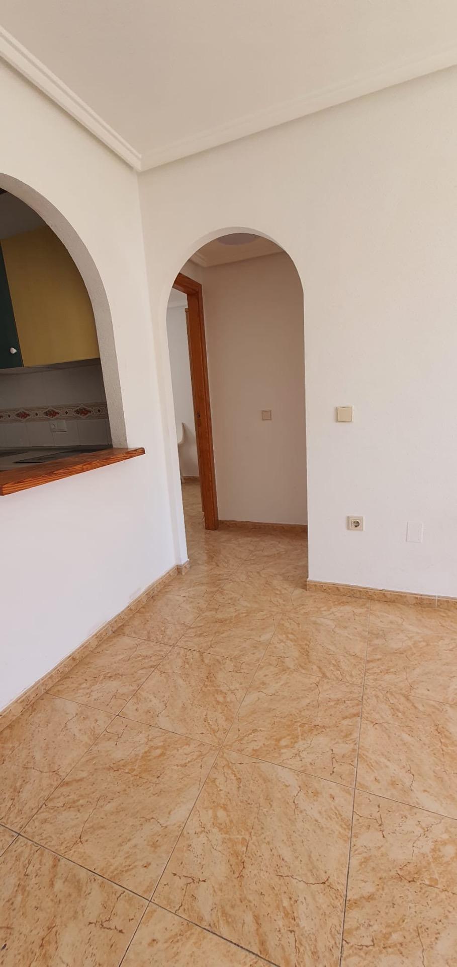 For sale - 2 Bedroom 1 Bathroom Penthouse in Torrevieja - Centro  - Alicante
