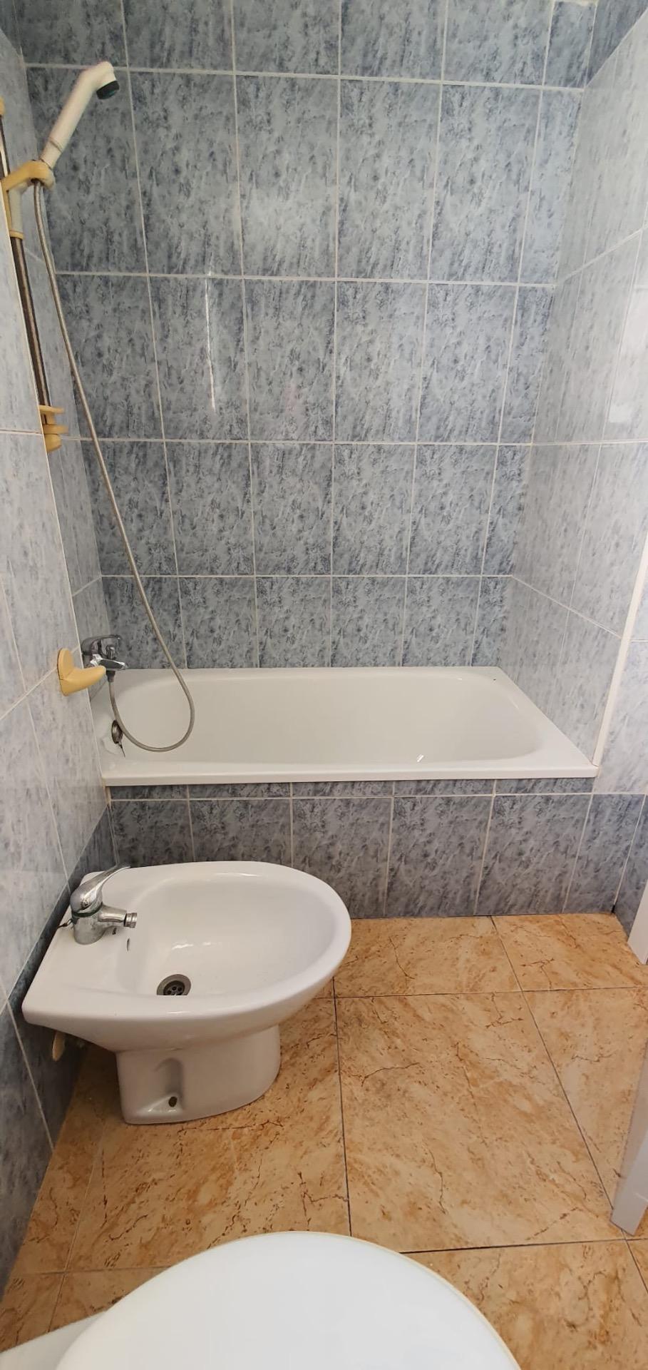 For sale - 2 Bedroom 1 Bathroom Penthouse in Torrevieja - Centro  - Alicante