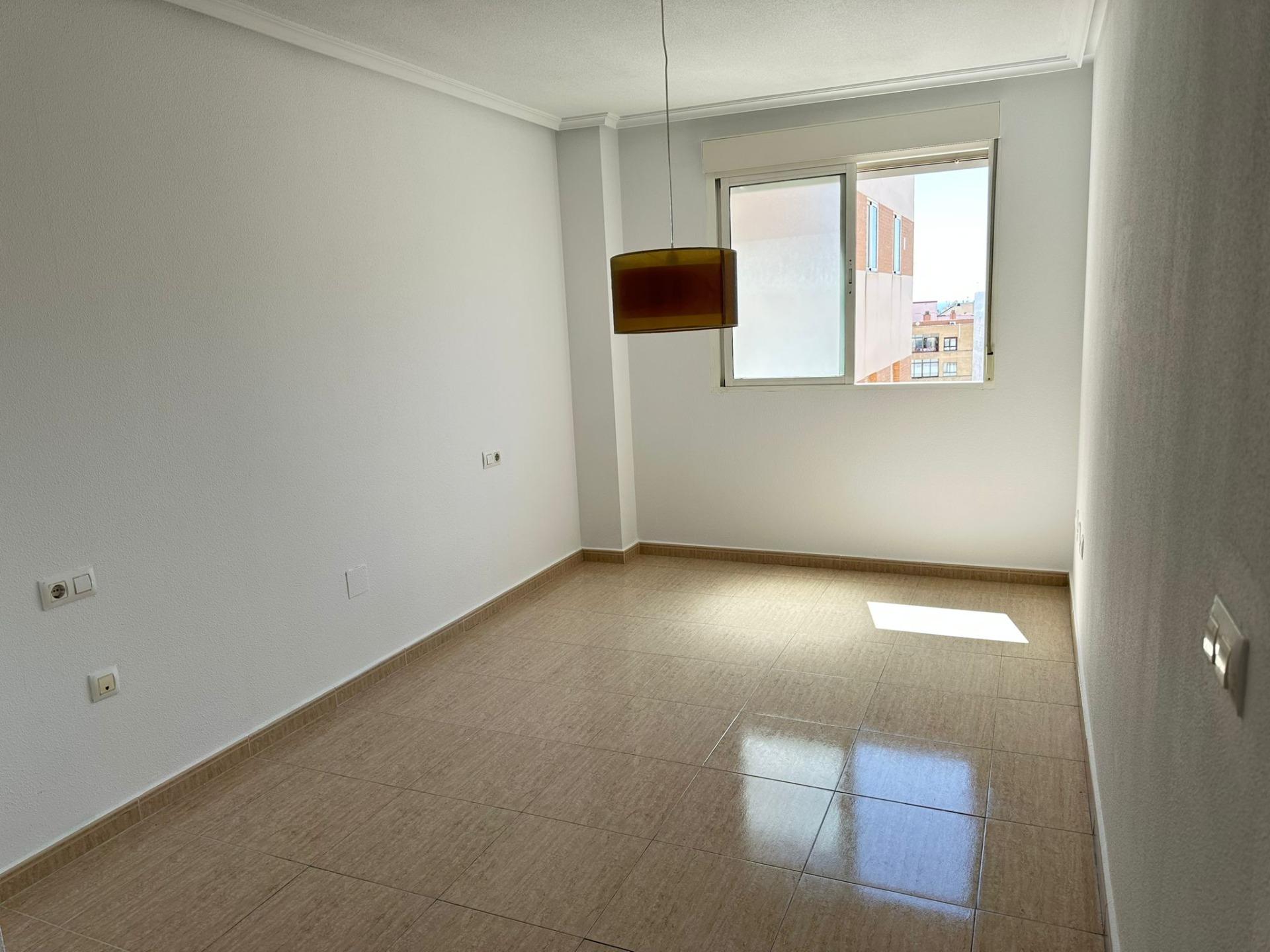 For sale - 2 Bedroom 2 Bathroom Apartment in Torrevieja - Centro  - Alicante