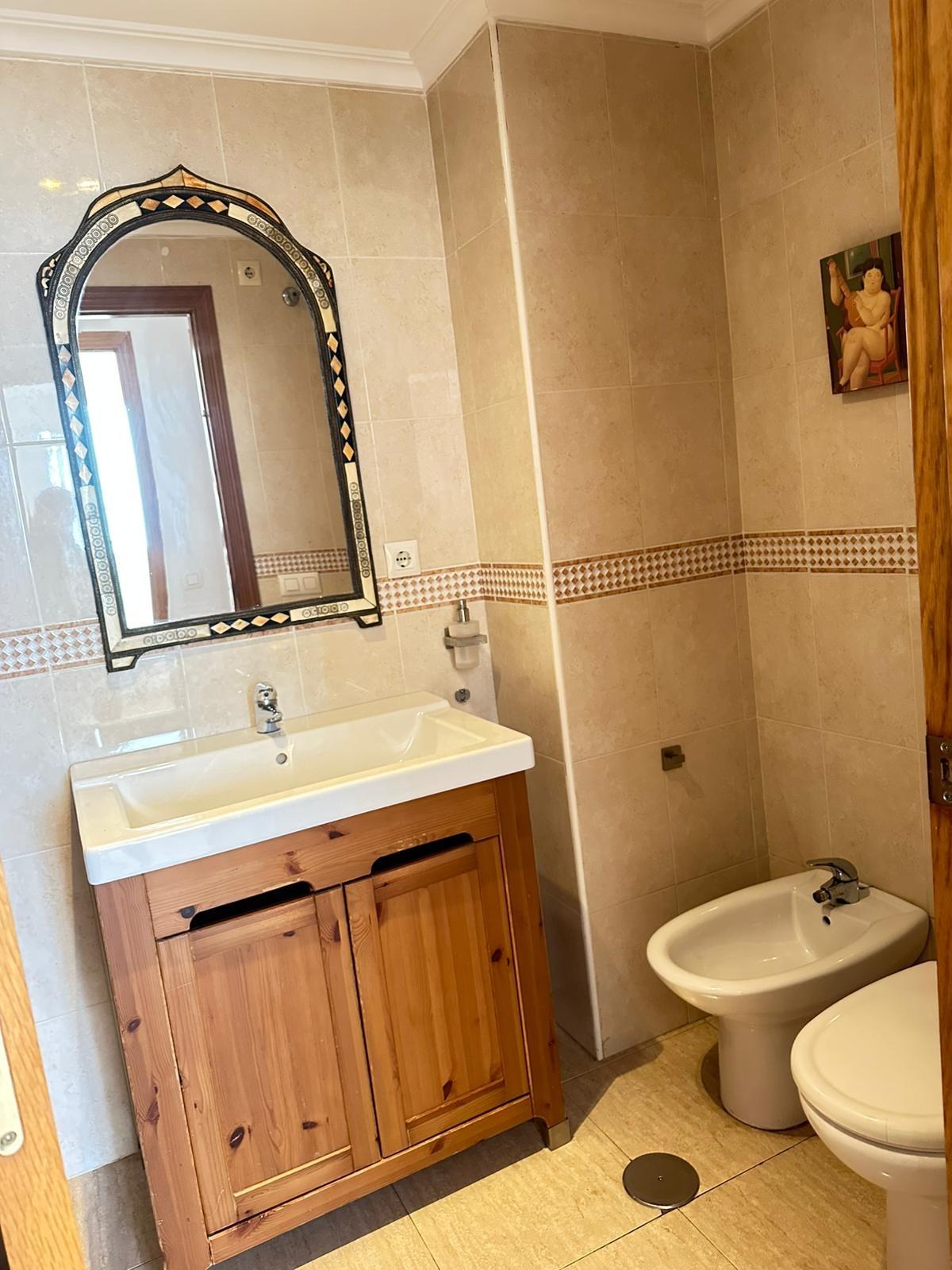 For sale - 2 Bedroom 2 Bathroom Apartment in Torrevieja - Centro  - Alicante
