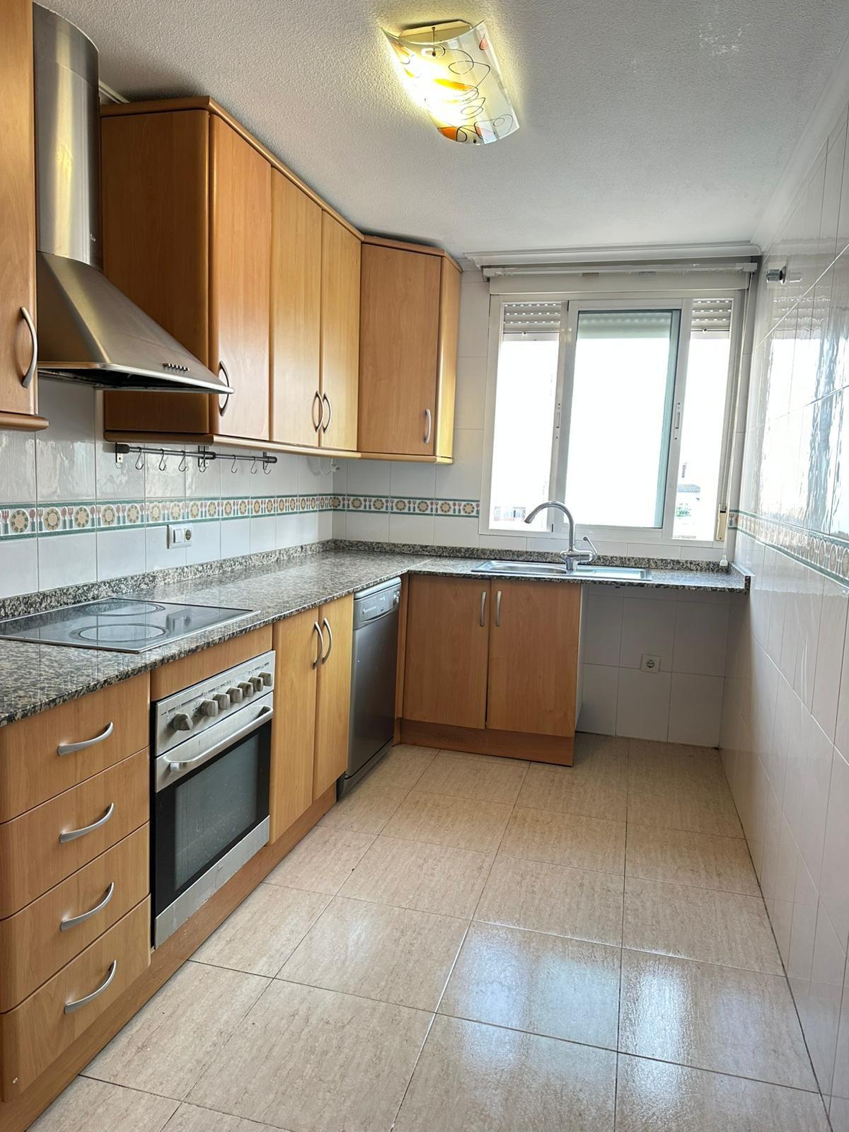 For sale - 2 Bedroom 2 Bathroom Apartment in Torrevieja - Centro  - Alicante