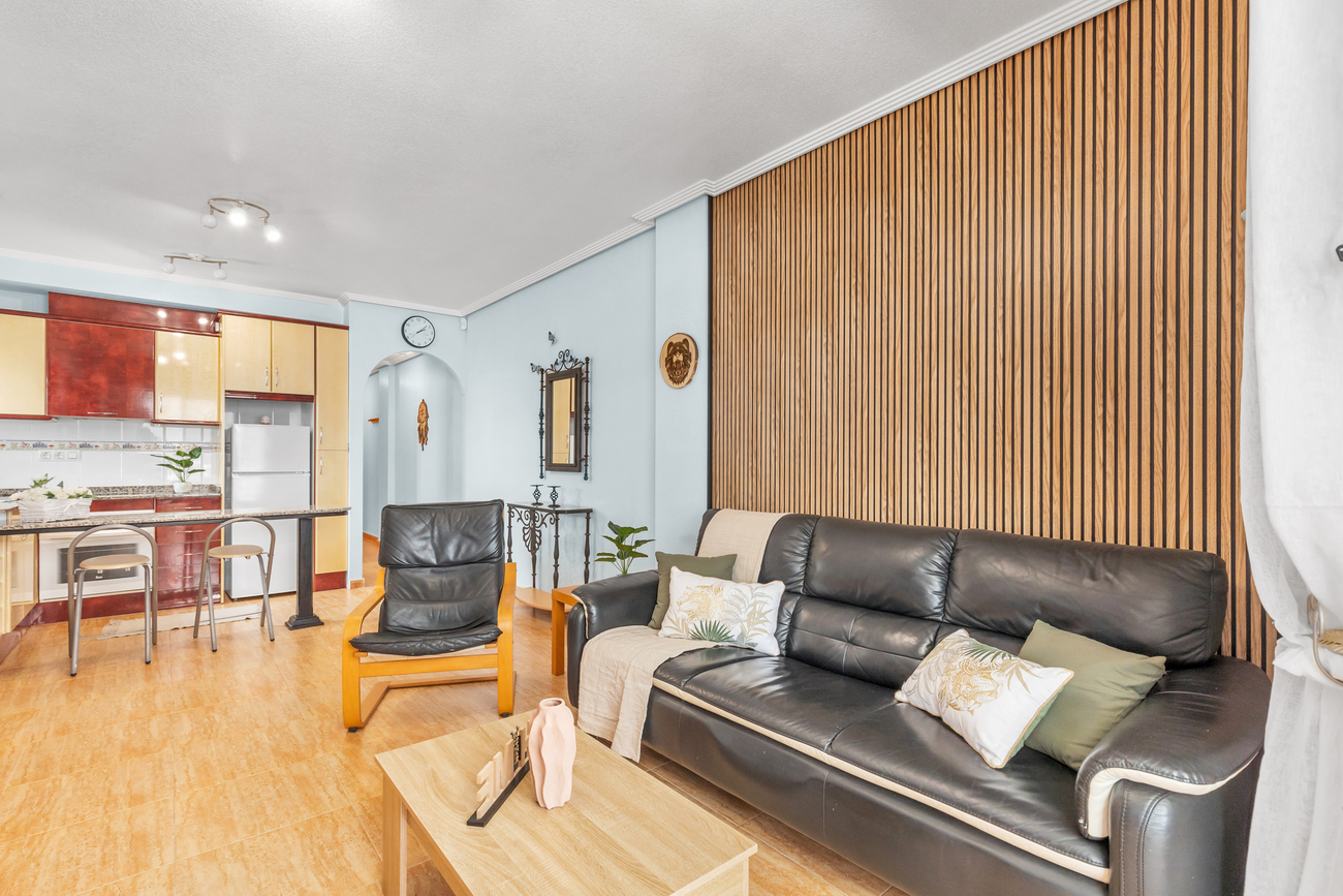 For sale - 2 Bedroom 1 Bathroom Apartment in Orihuela Costa -  - Alicante